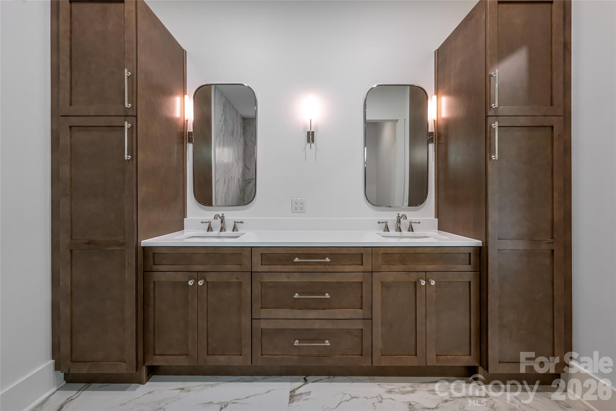 Primary ensuite - 58 Blackgum Court, Hendersonville