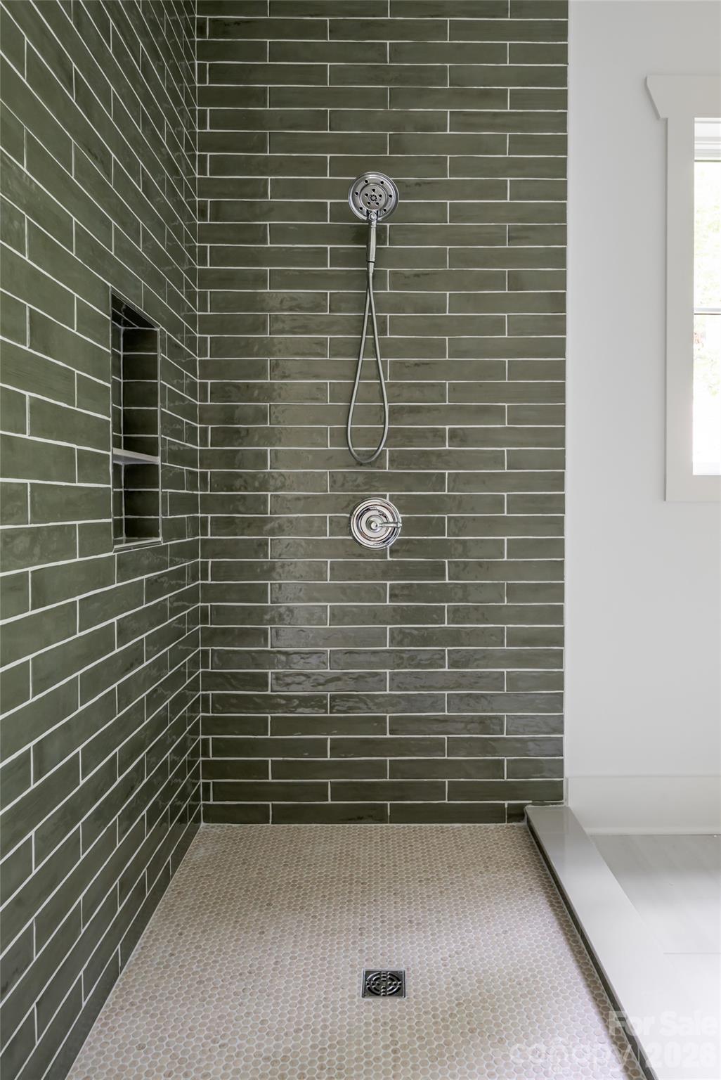 Lower full bathroom 2 - 58 Blackgum Court, Hendersonville