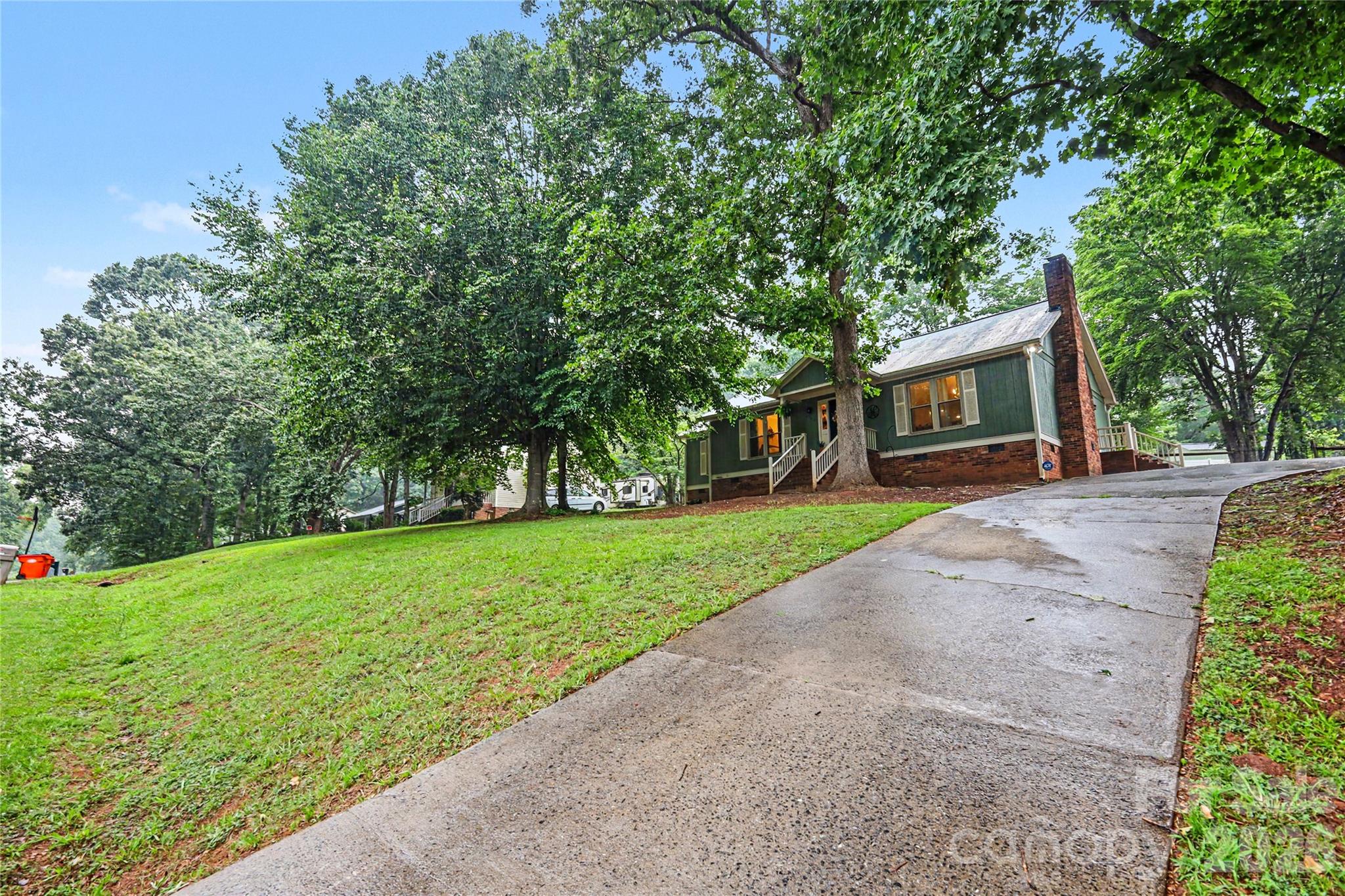 Single Family Residence at 2754 Stockwood Drive, Gastonia, photo 3 of 21