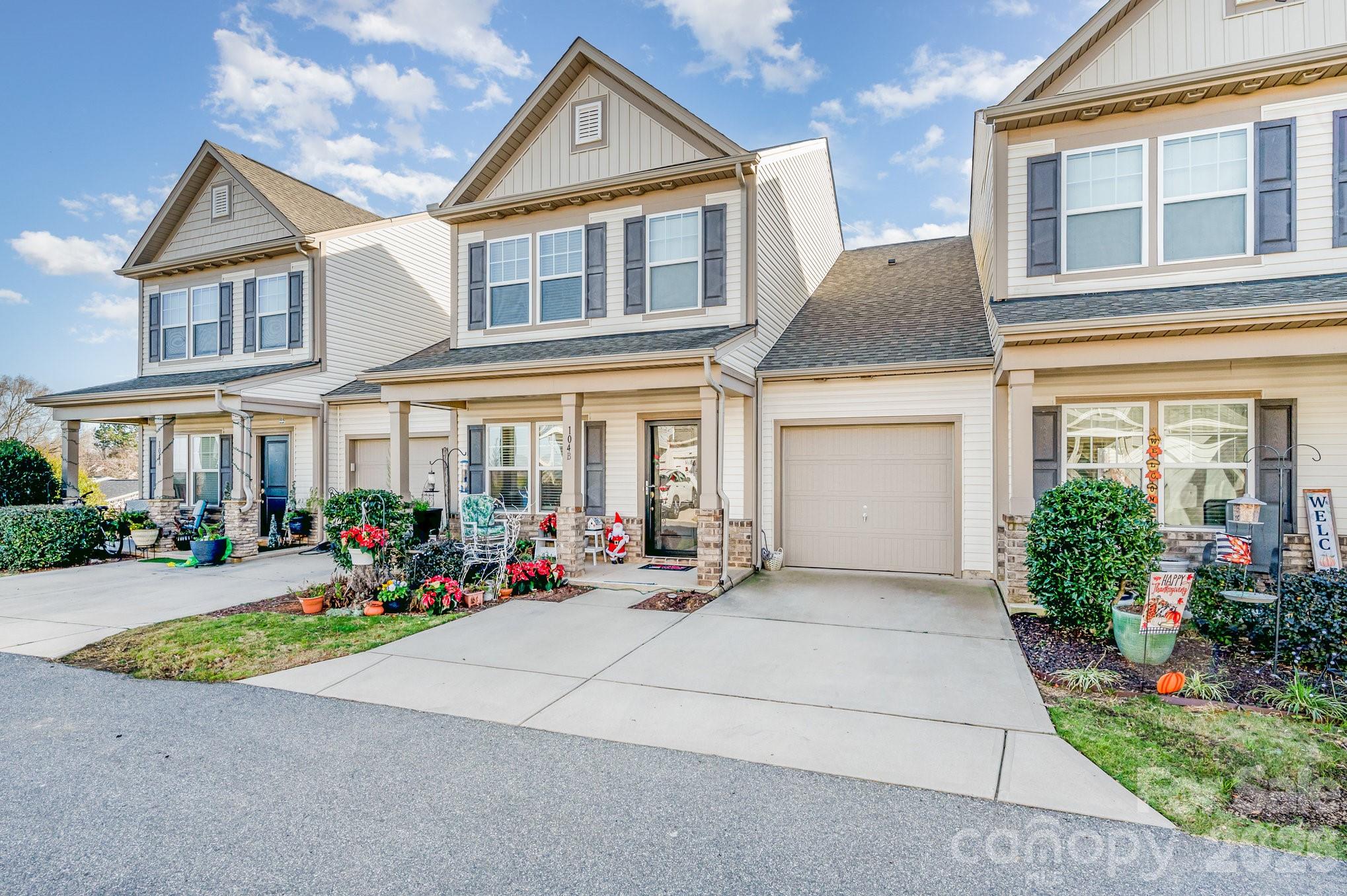 Townhouse at 104 Blackstone Court, Statesville, photo 2 of 12