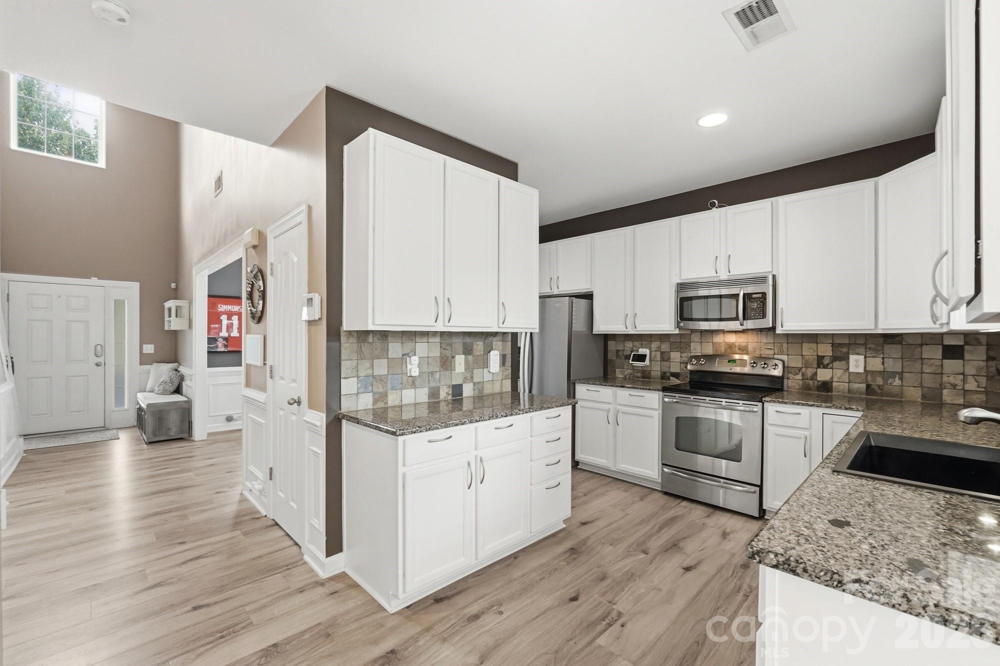 Spacious kitcen - 2616 Sierra Chase Drive, Monroe
