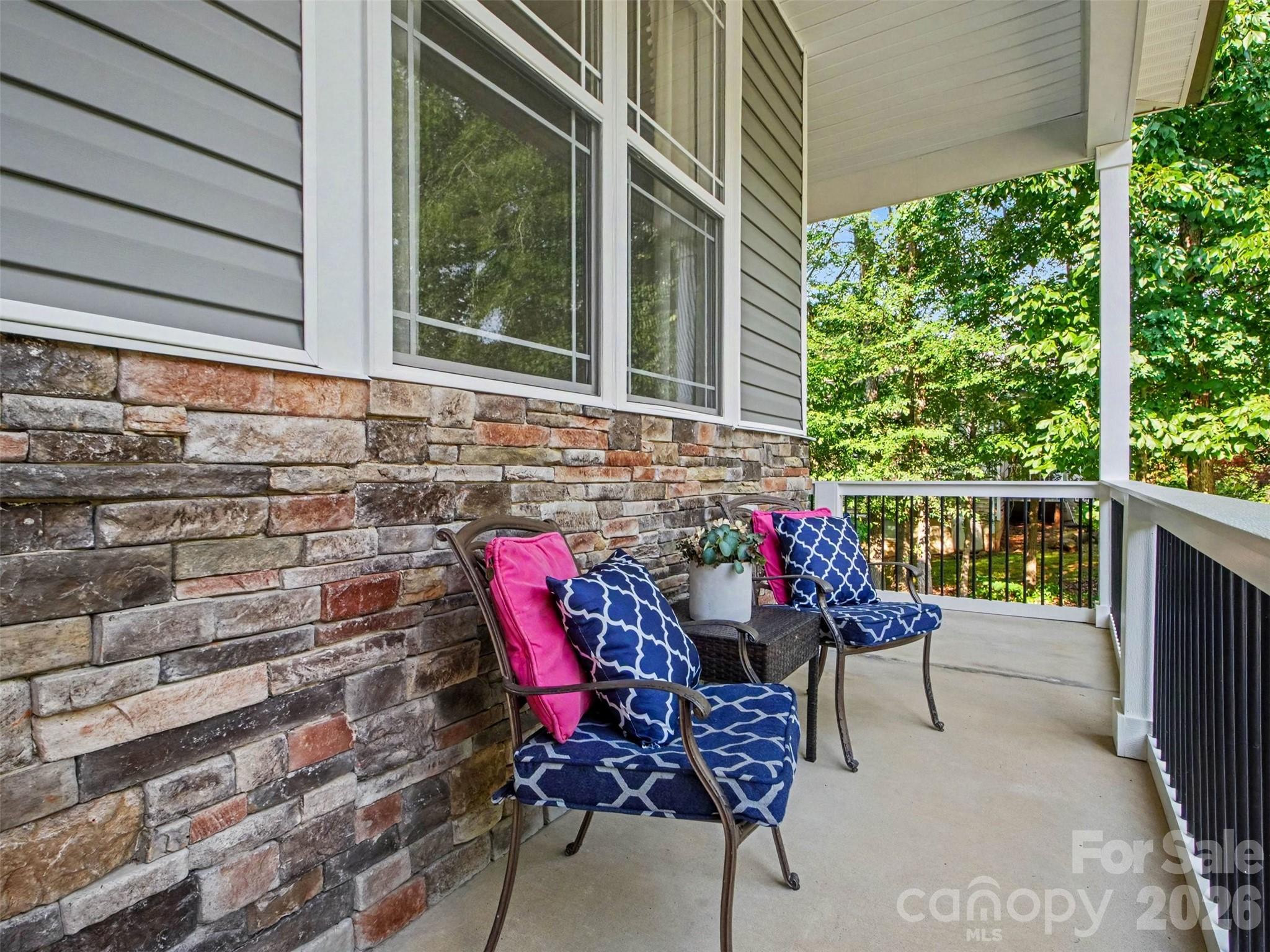 Large front porch - 155 Wood Acre Drive, Mooresville