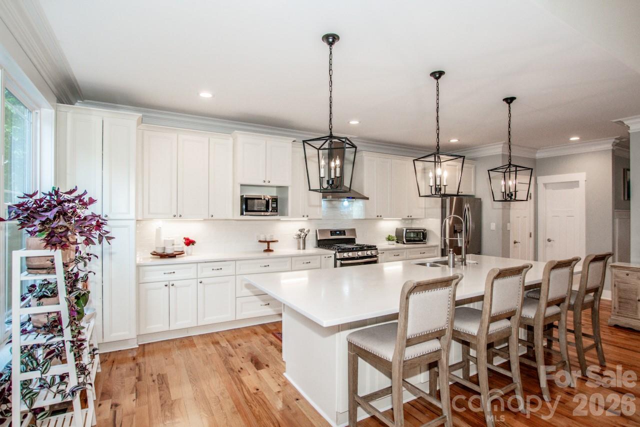 Custom cabinets - 155 Wood Acre Drive, Mooresville
