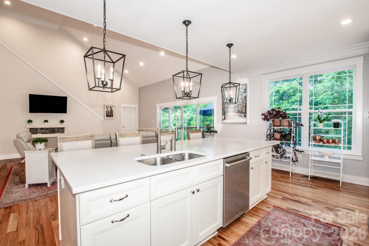 Light, bright, and airy! - 155 Wood Acre Drive, Mooresville