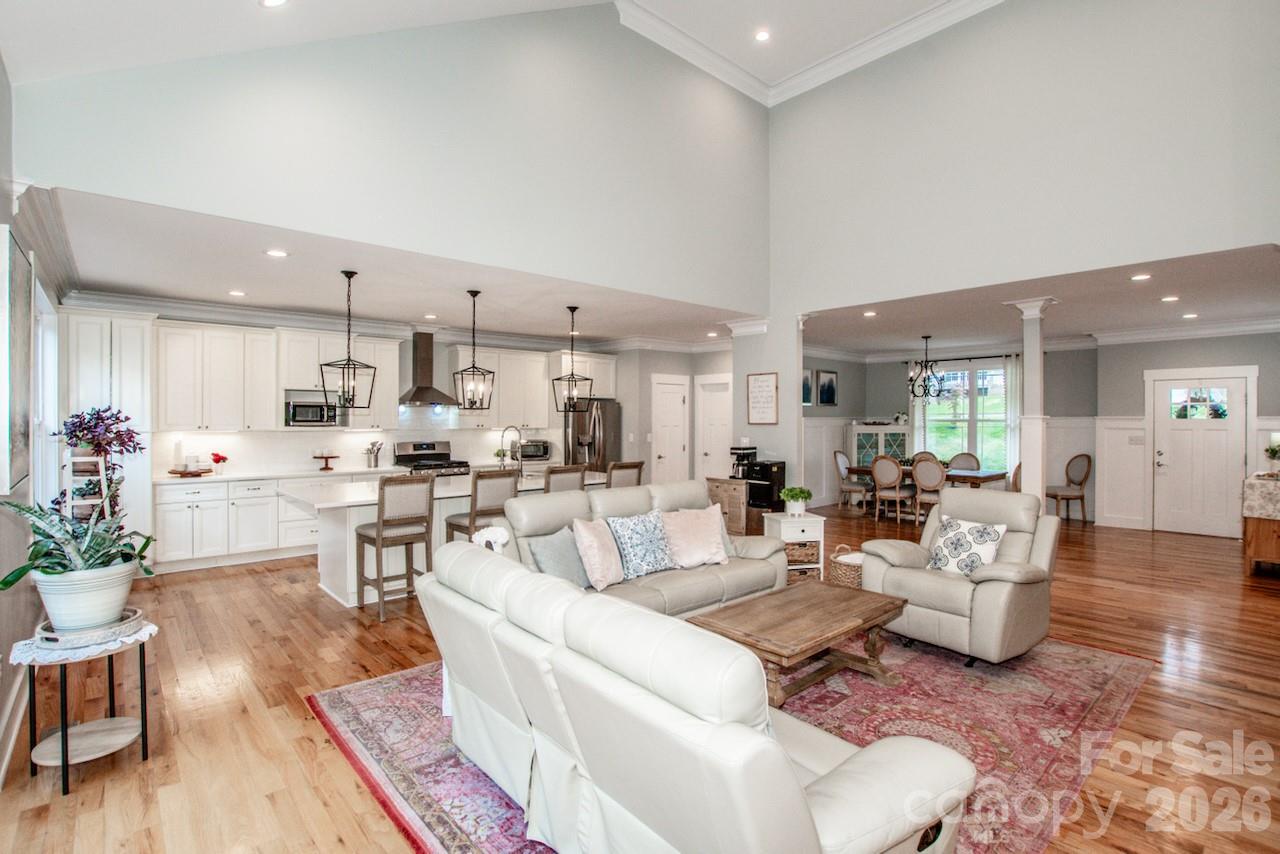 Tastefully, professionally painted - 155 Wood Acre Drive, Mooresville