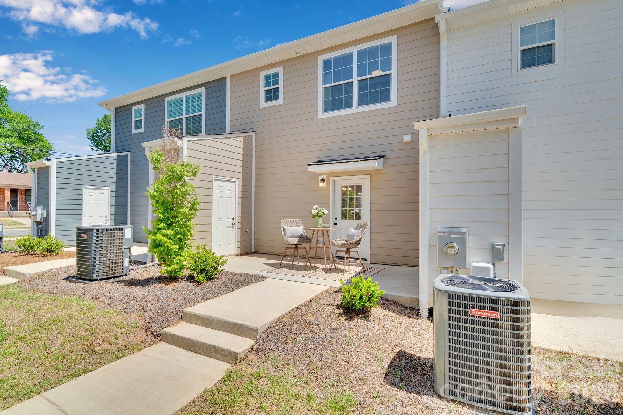 Staged Model Home - 330 Malvern Drive SW, Concord