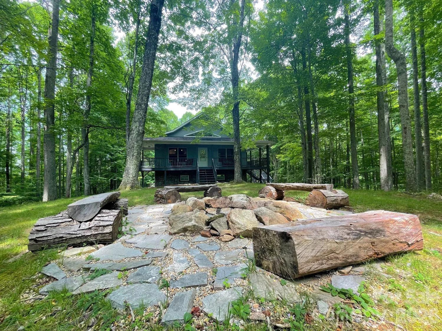 Single Family Residence at 700 Norton Fork Road, Hot Springs, photo 2 of 20