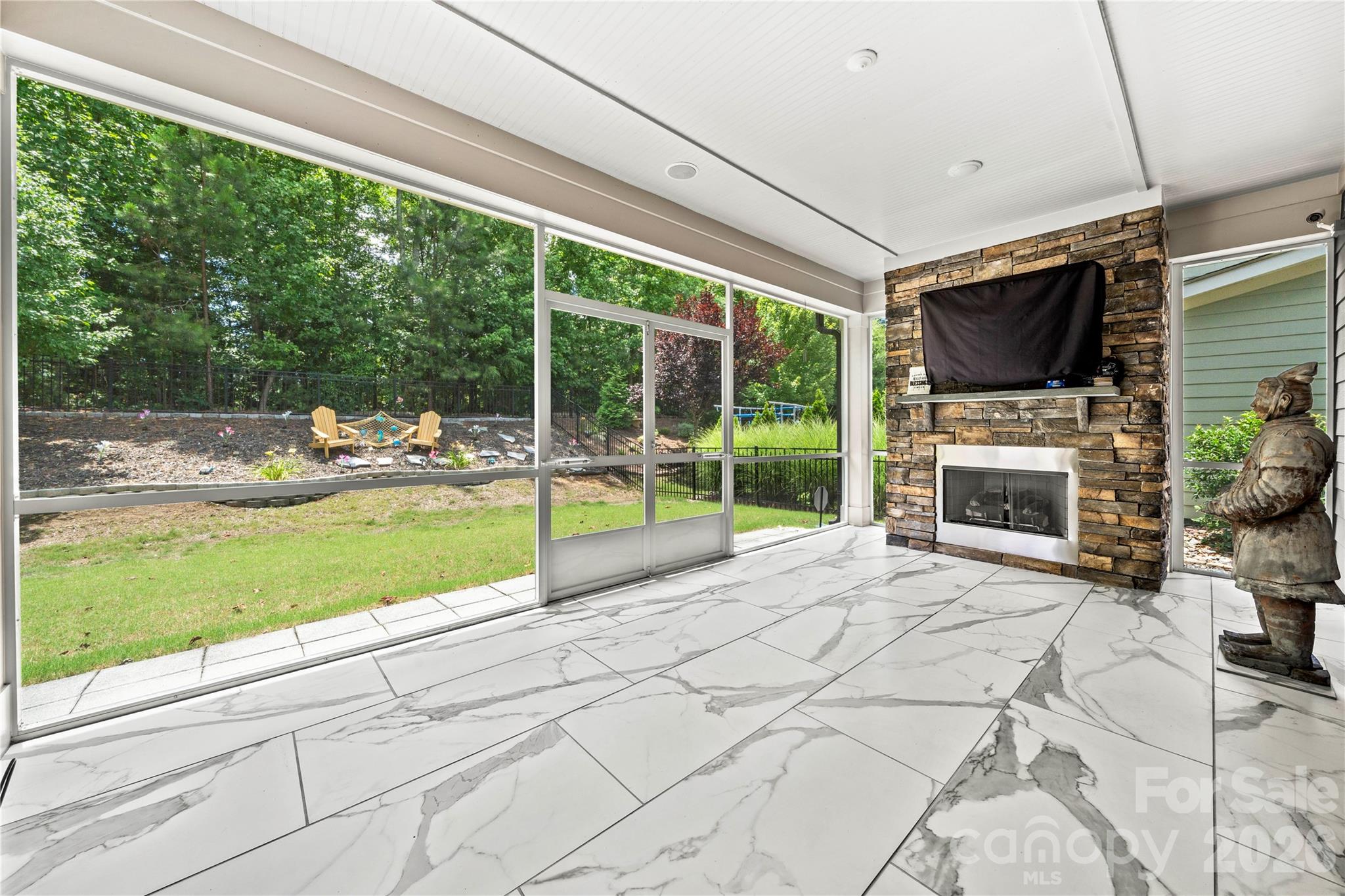 Single Family Residence at 720 Yellow Jessamine Drive, Clover, photo 18 of 38