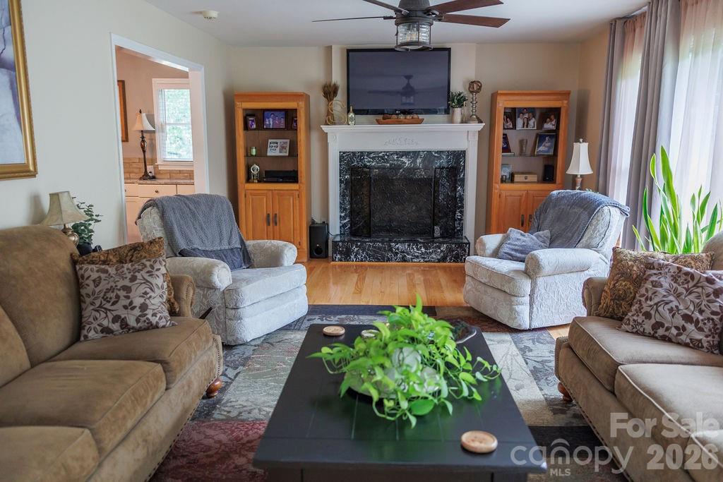 Living Room - 119 Country Meadow Lane, Kings Mountain