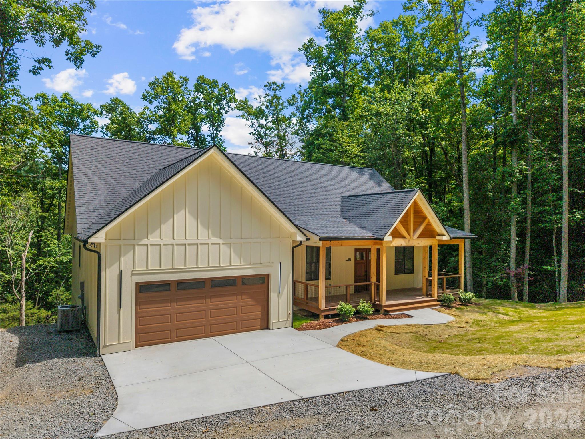Single Family Residence at 210 Hickory Tree Lane, Hendersonville, photo 2 of 35
