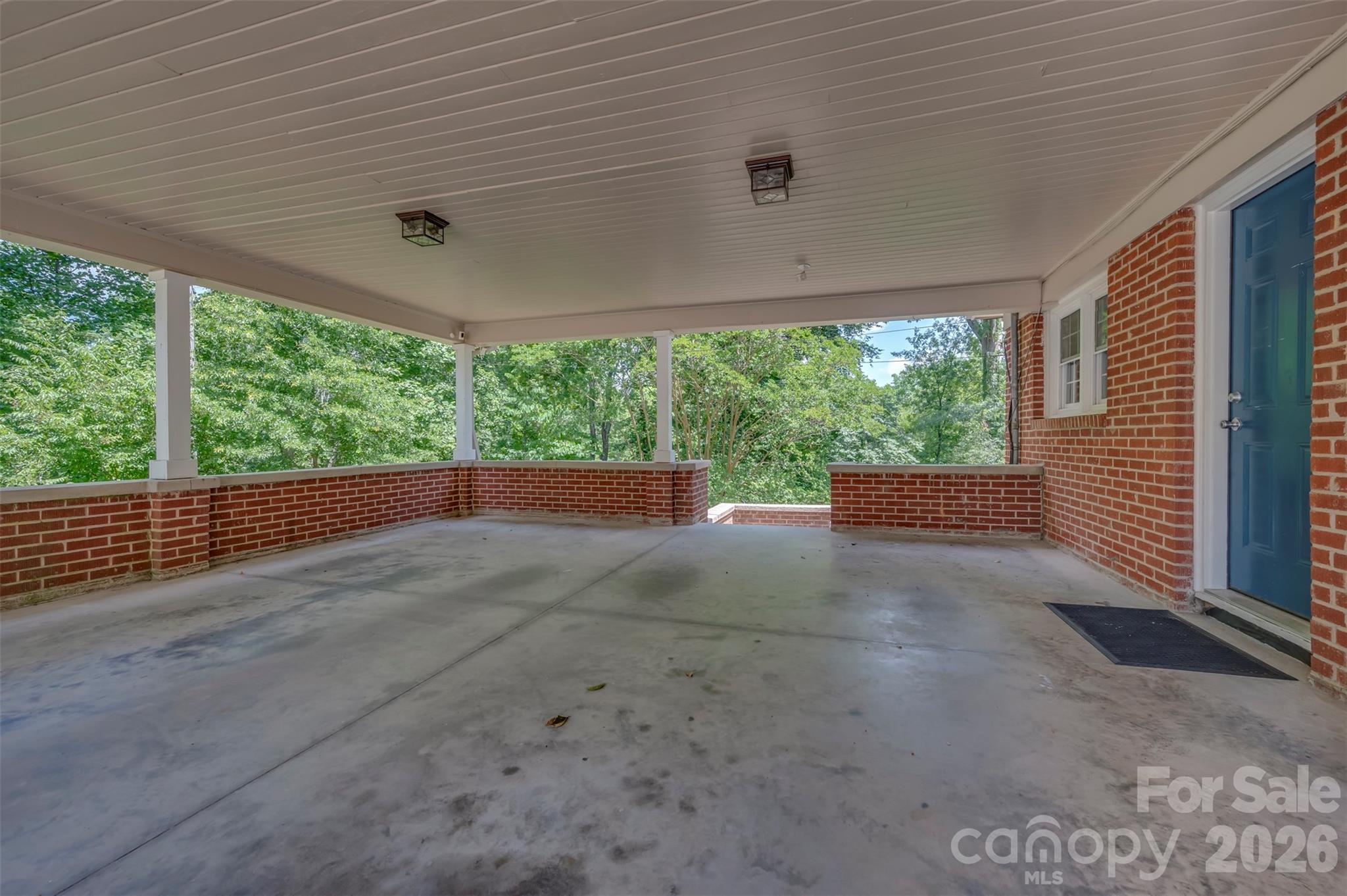 Double Carport - 303 Elizabeth Avenue, Forest City