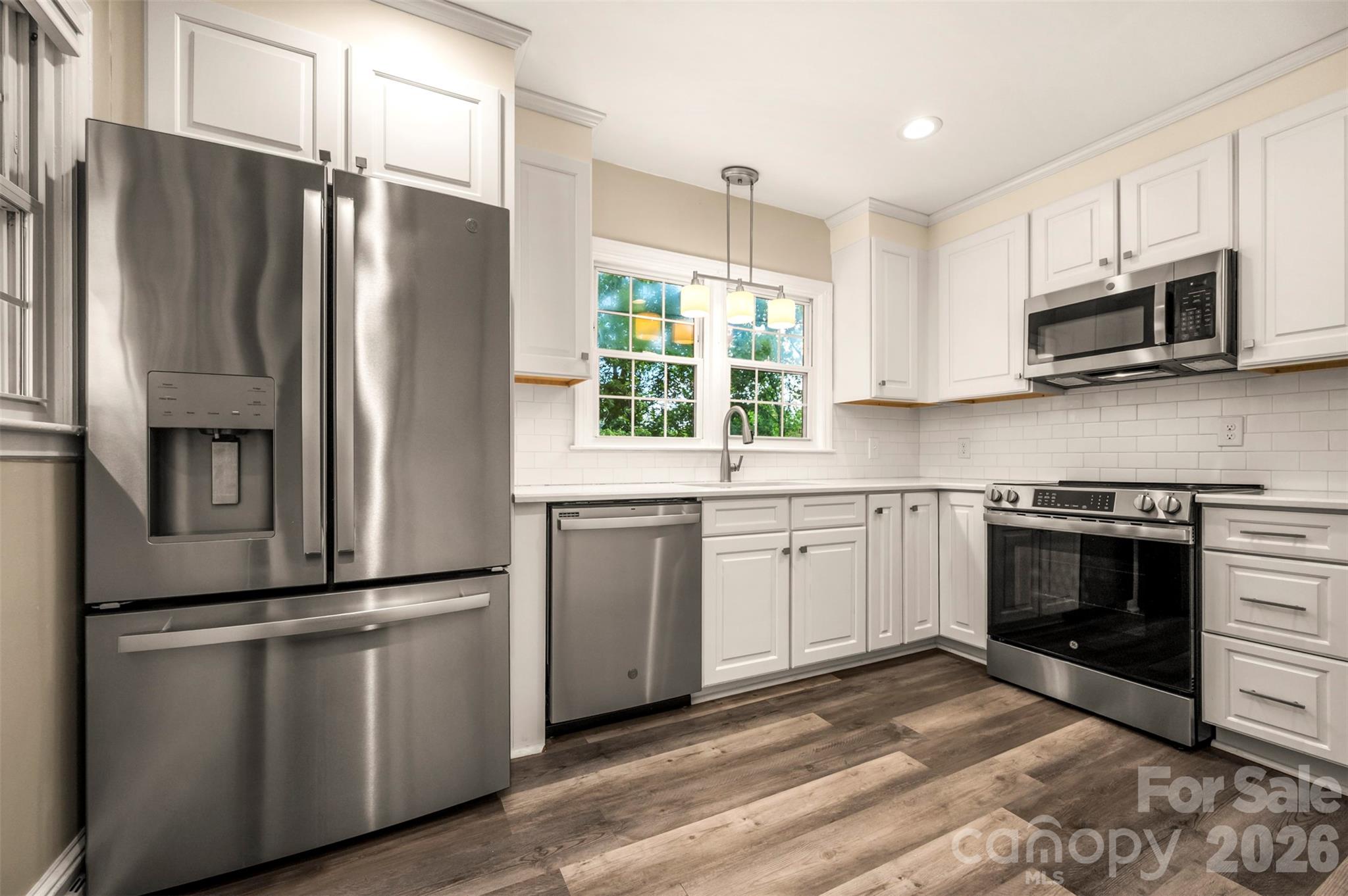 Kitchen - 303 Elizabeth Avenue, Forest City