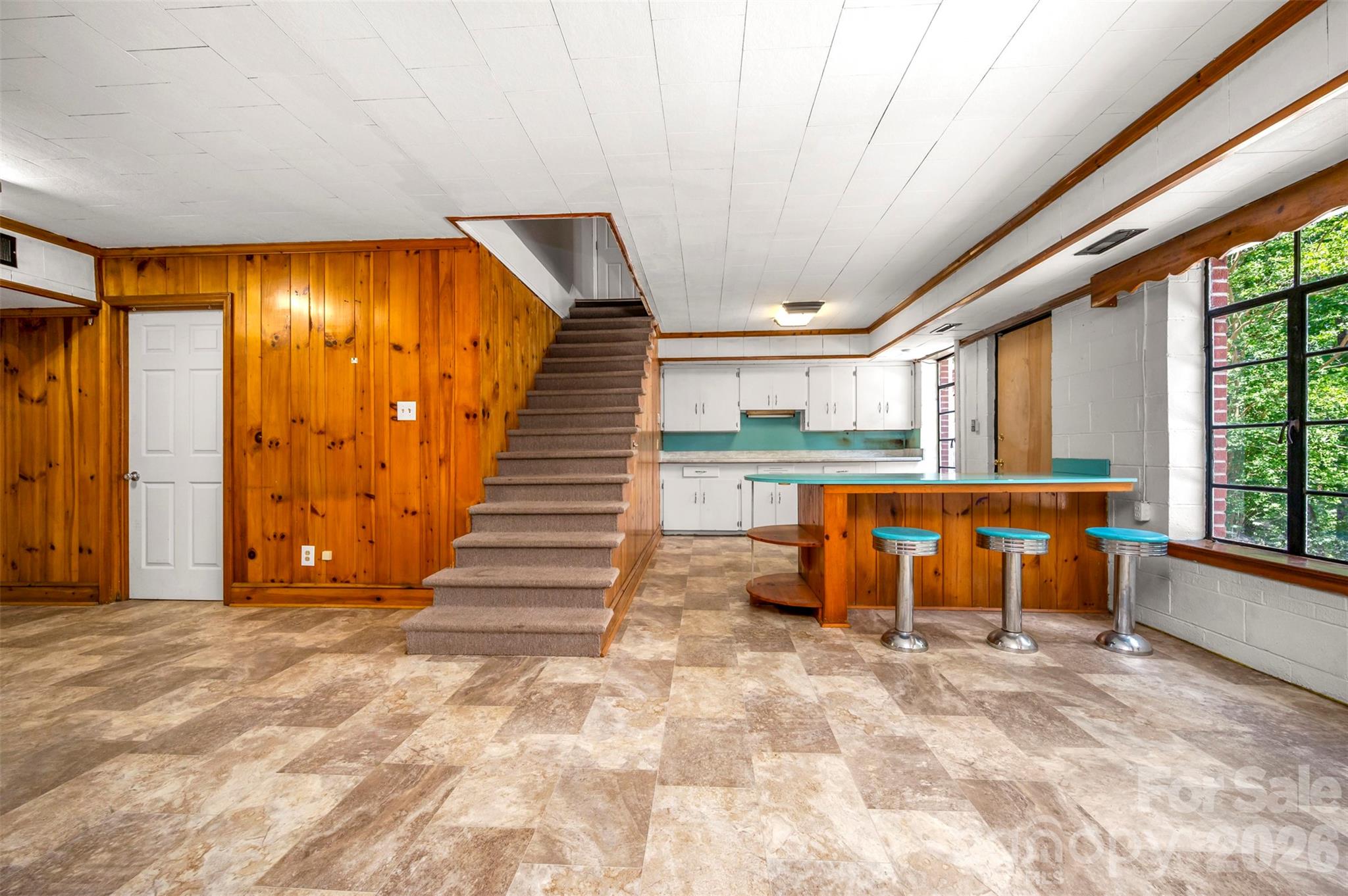 Family Room - 303 Elizabeth Avenue, Forest City