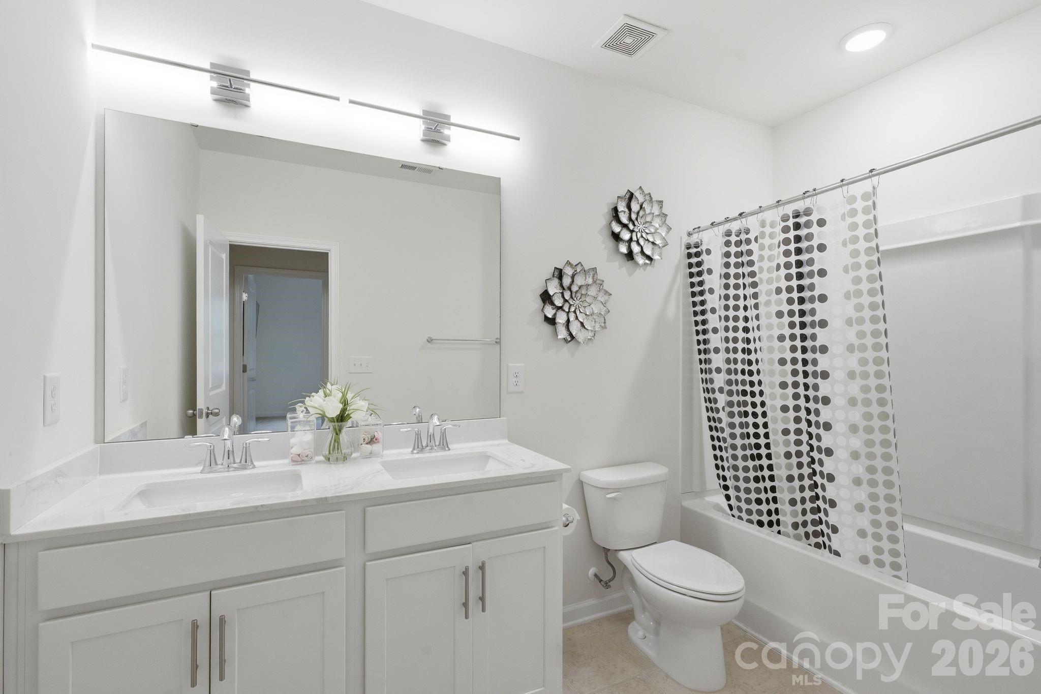 Walkout basement bathroom - 4870 Summerside Drive, Lake Wylie