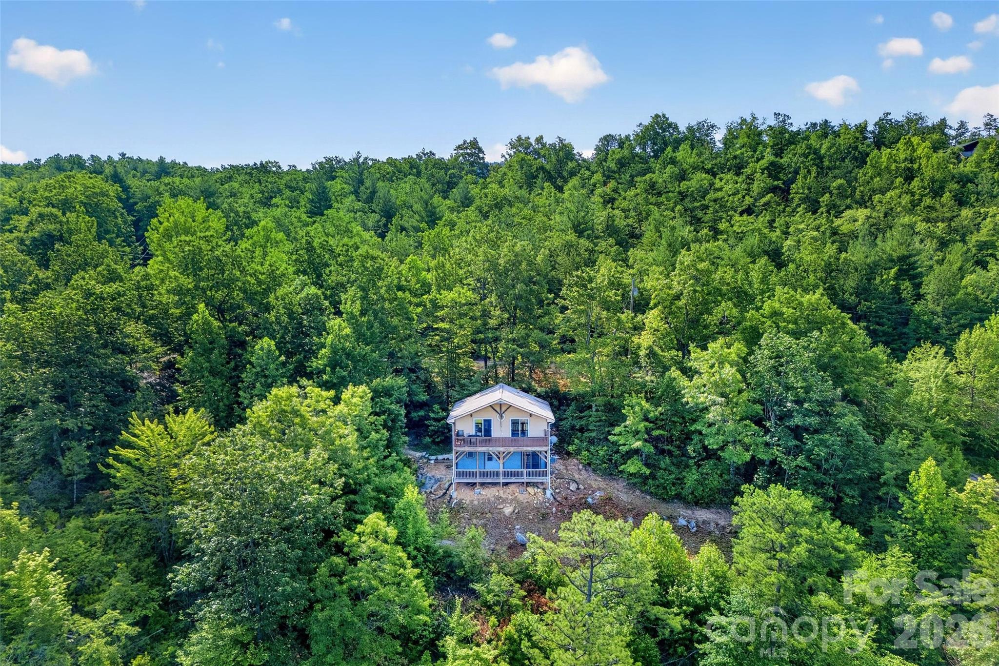 Single Family Residence at 40 E Valley View Drive, Marion, photo 3 of 29
