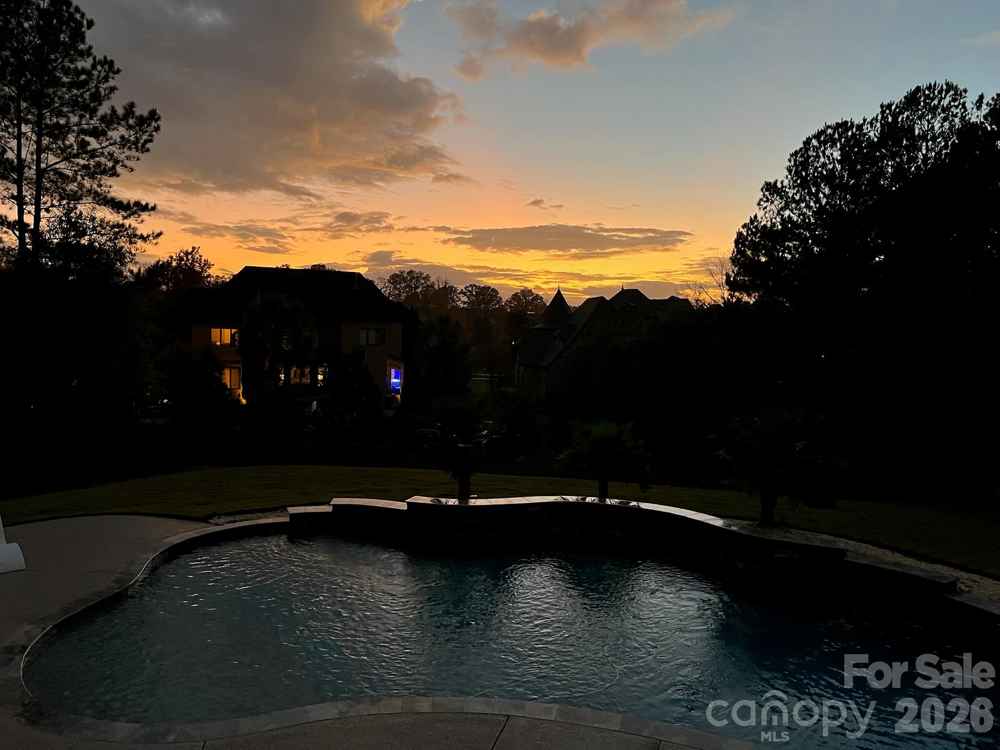 Single Family Residence at 1016 Ladera Drive, Waxhaw, photo 7 of 48