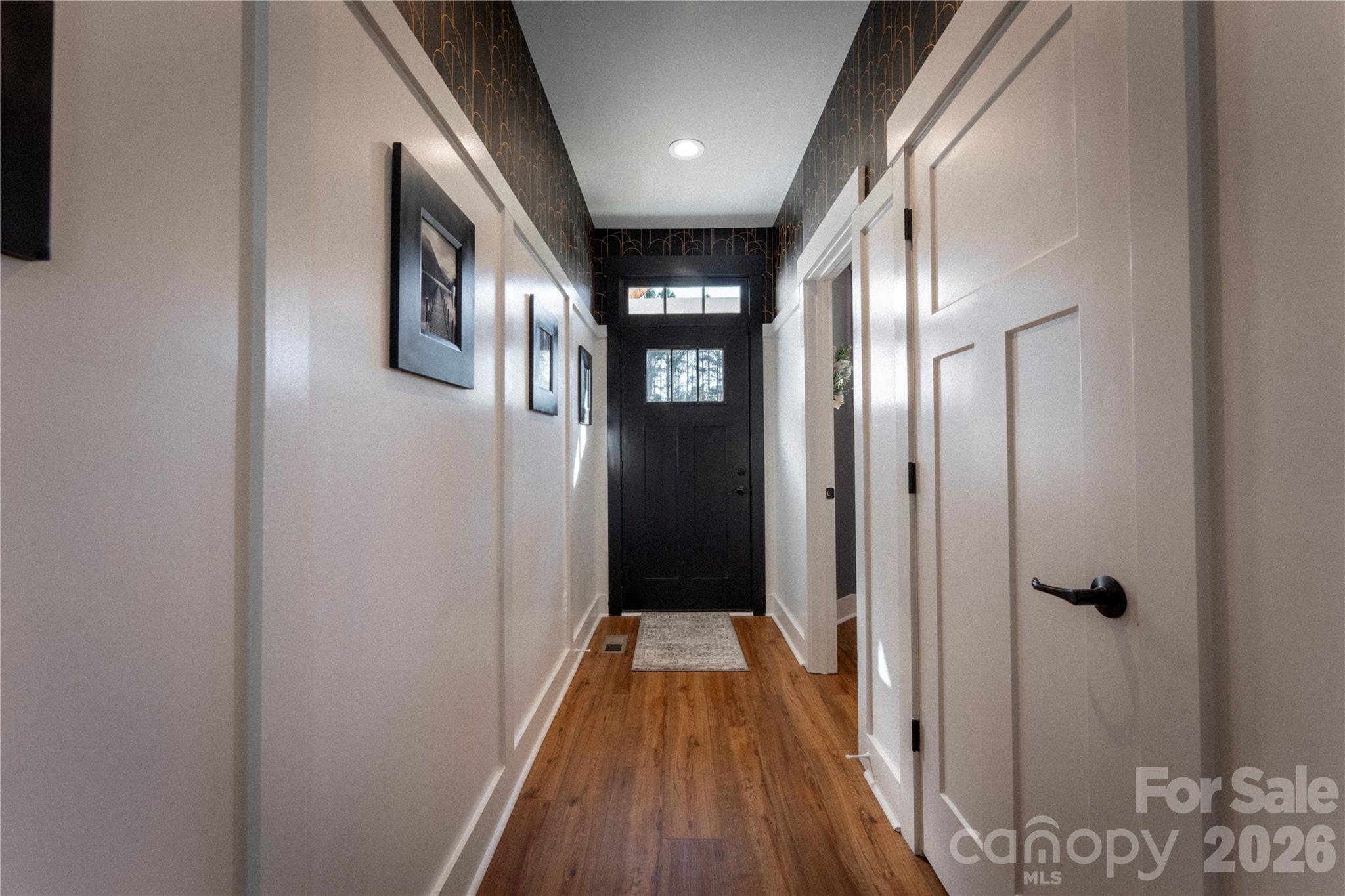 Single Family Residence at 5019 Star Magnolia Court, Clover, photo 4 of 43