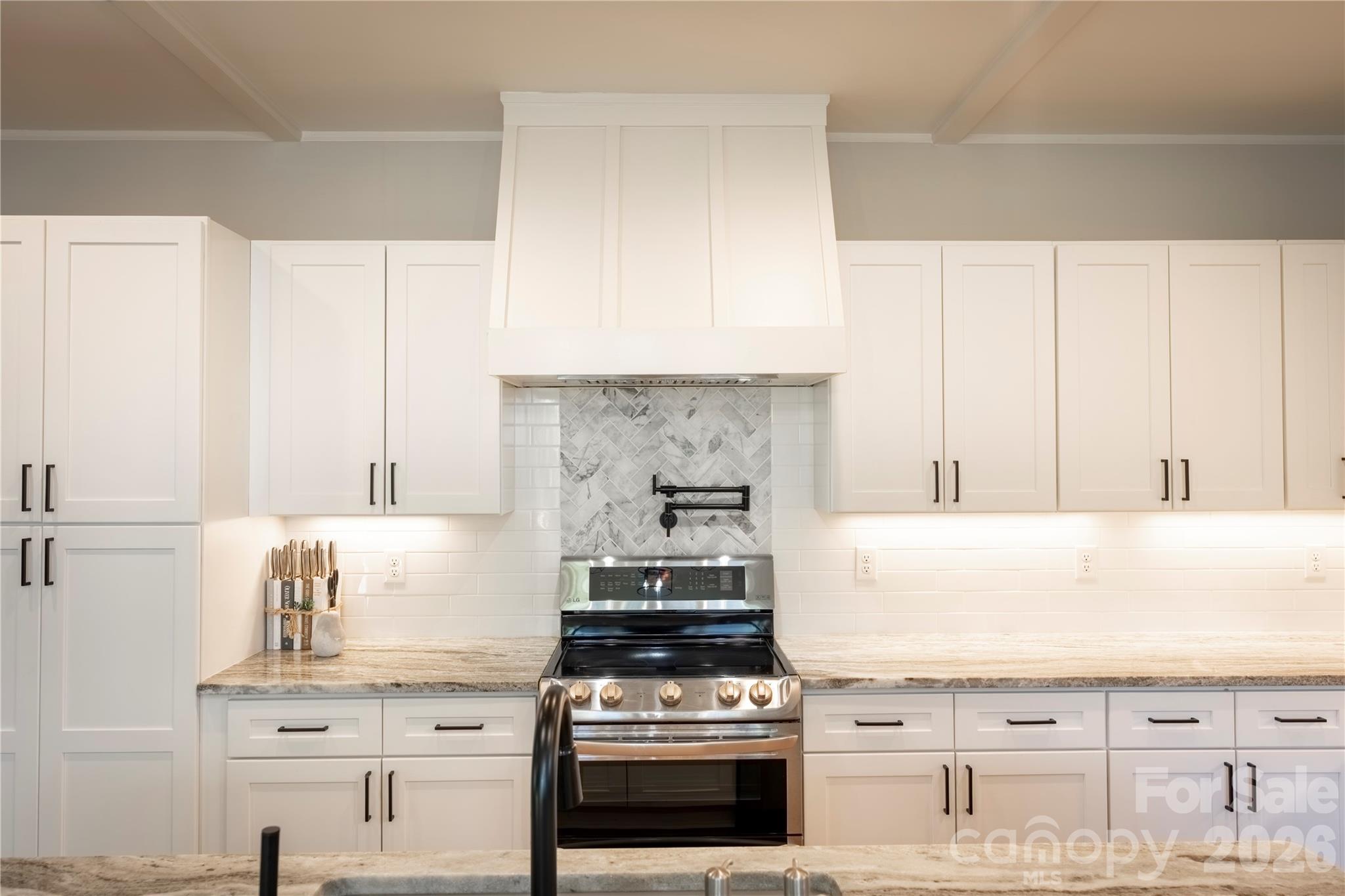 Single Family Residence at 5019 Star Magnolia Court, Clover, photo 16 of 43