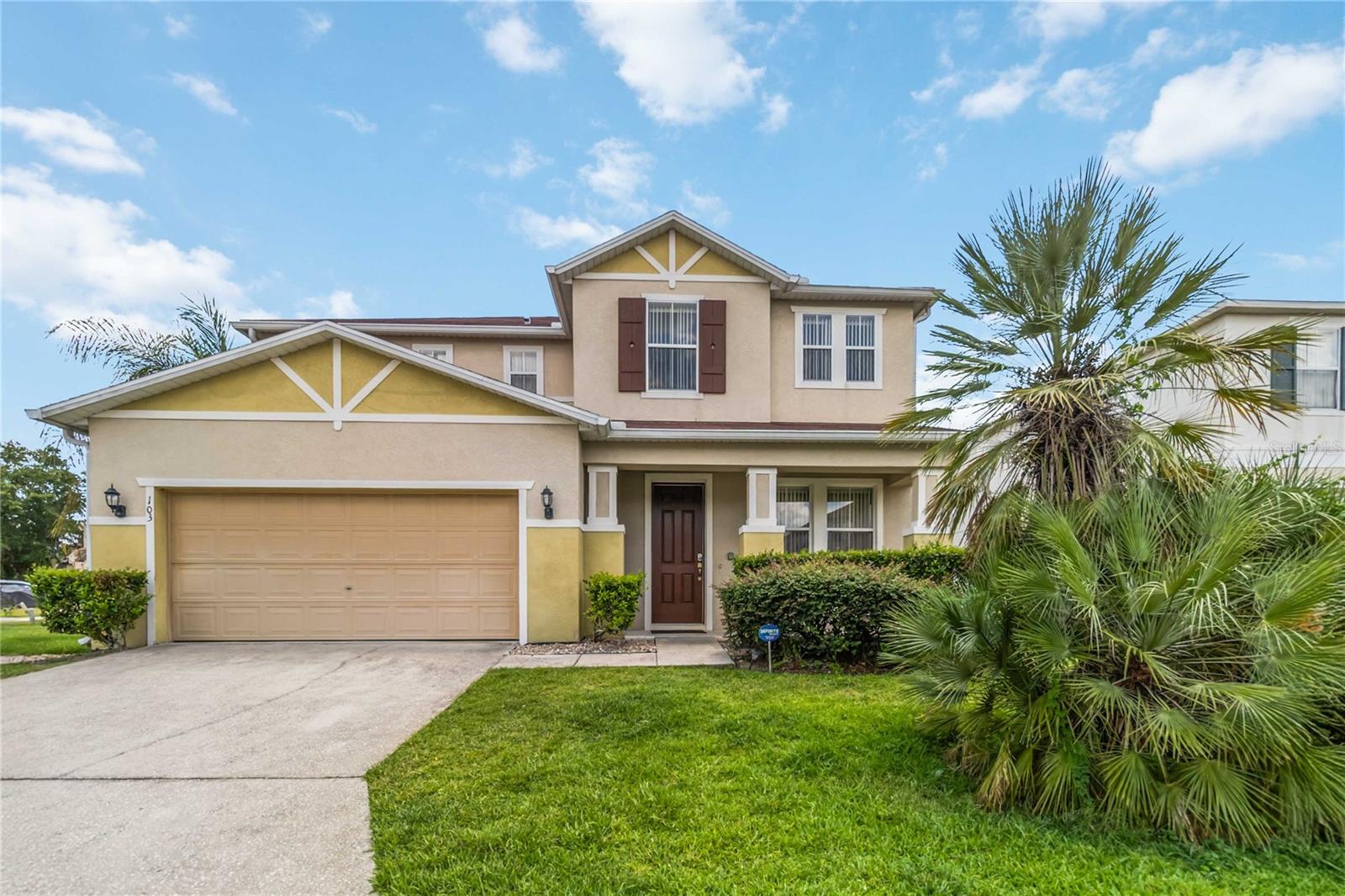 103 BAY LEAF LN