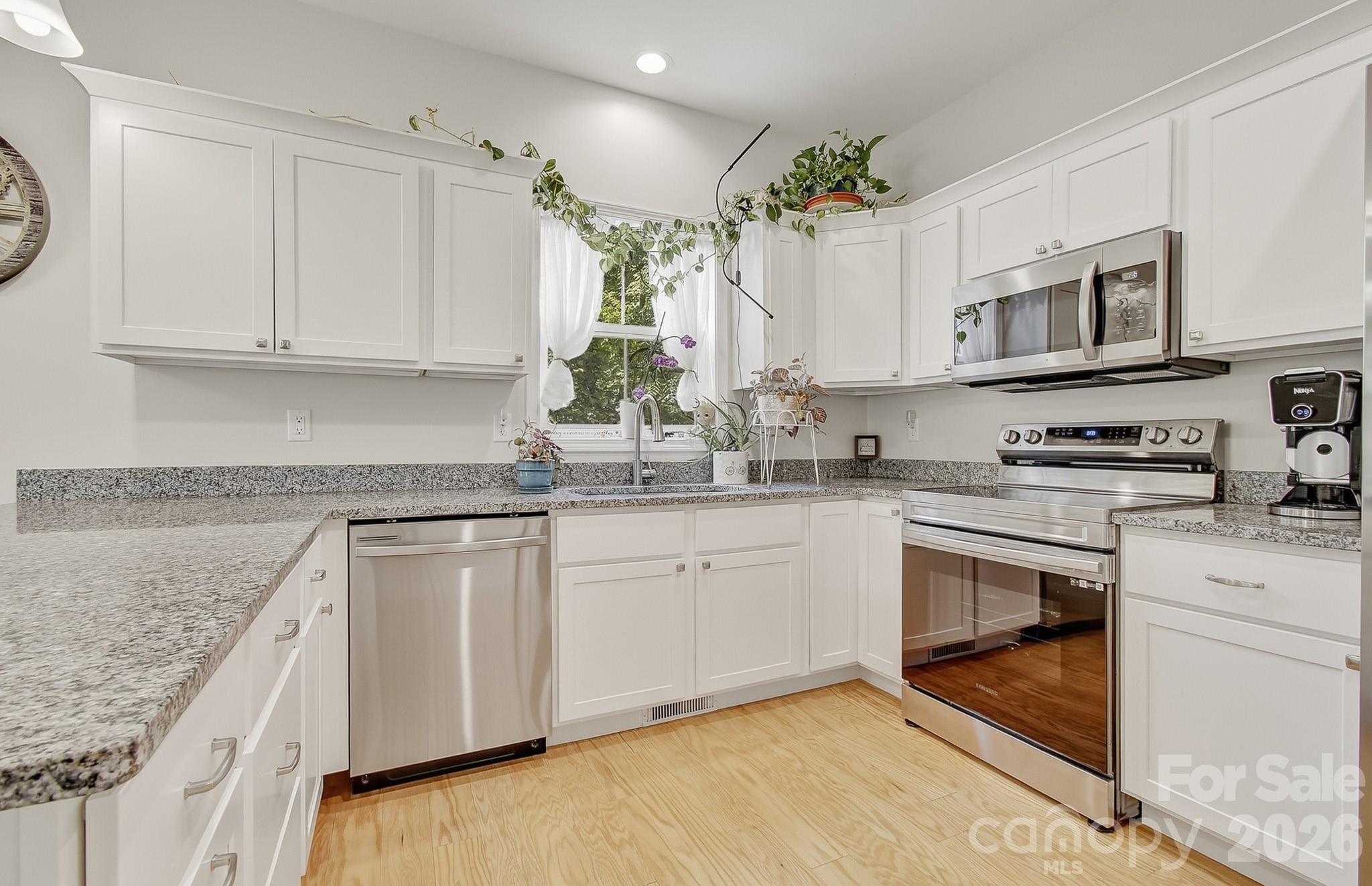 Large open kitchen - 777 High Street, Canton