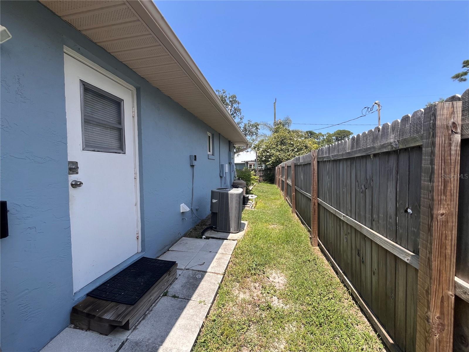 Single Family Residence at 2511 MILTON AVE, NEW SMYRNA BEACH, photo 20 of 36