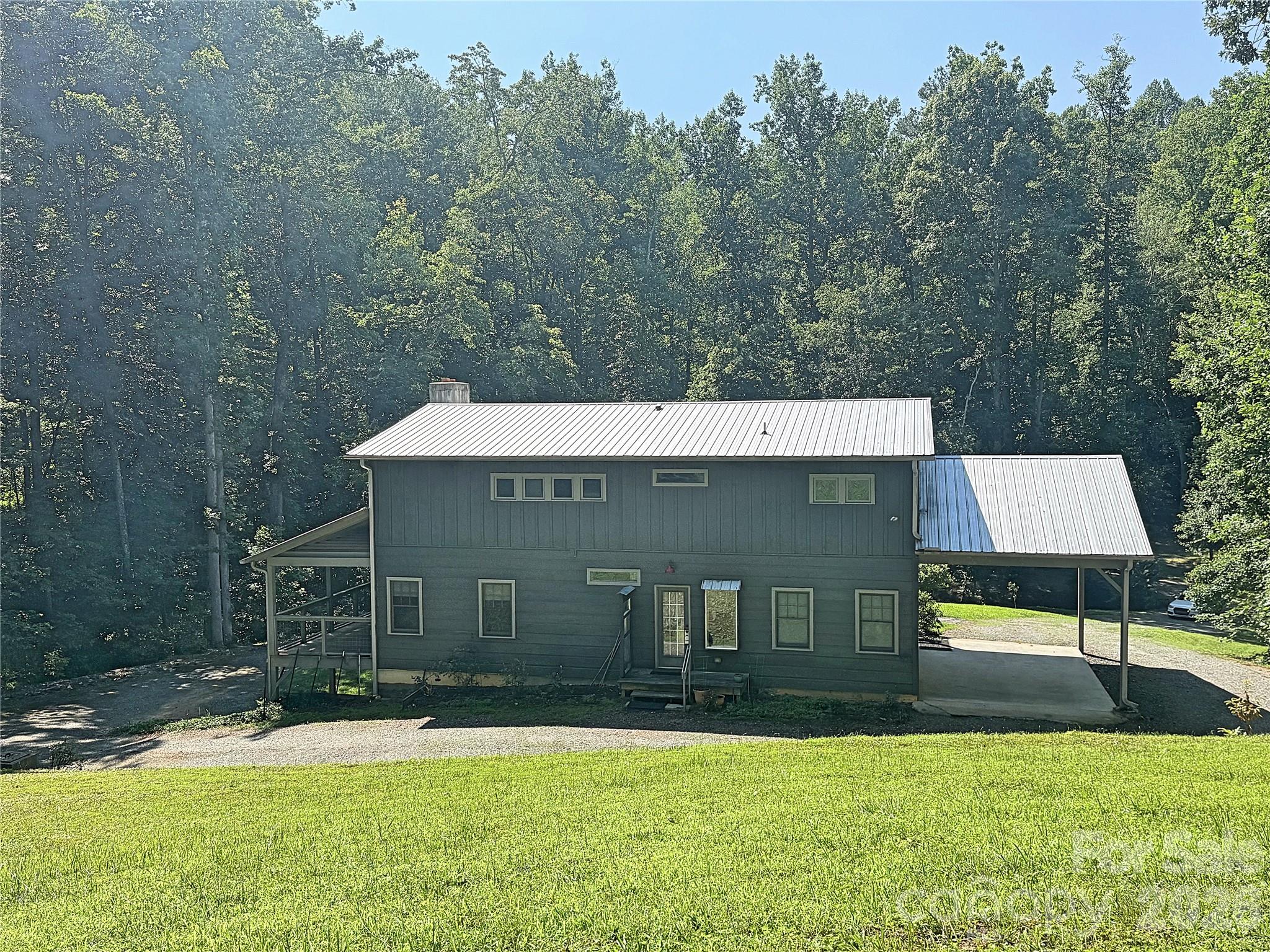 Single Family Residence at 584 Clear Spring Trail, Nebo, photo 4 of 38