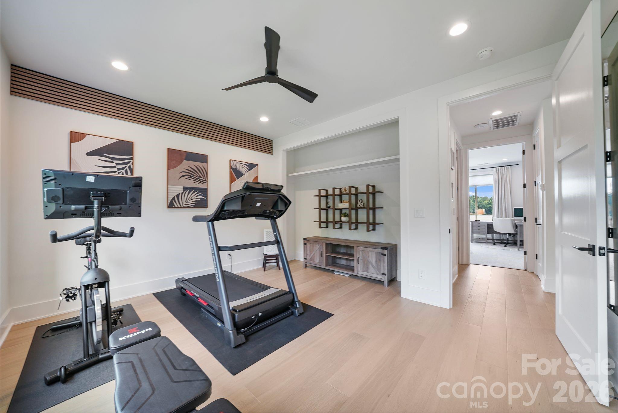 Single Family Residence at 850 Mainsail Road, Salisbury, photo 17 of 48