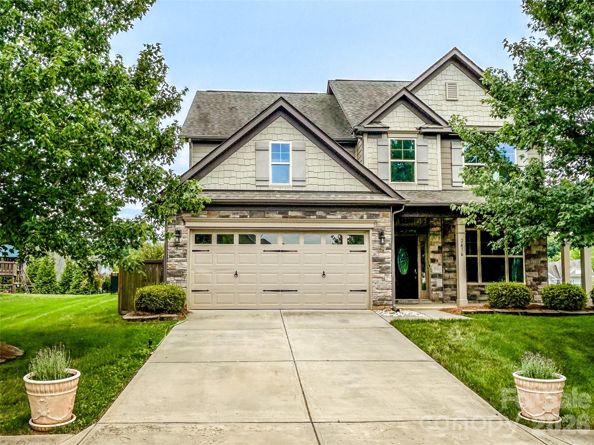 2416 Chinkapin Court