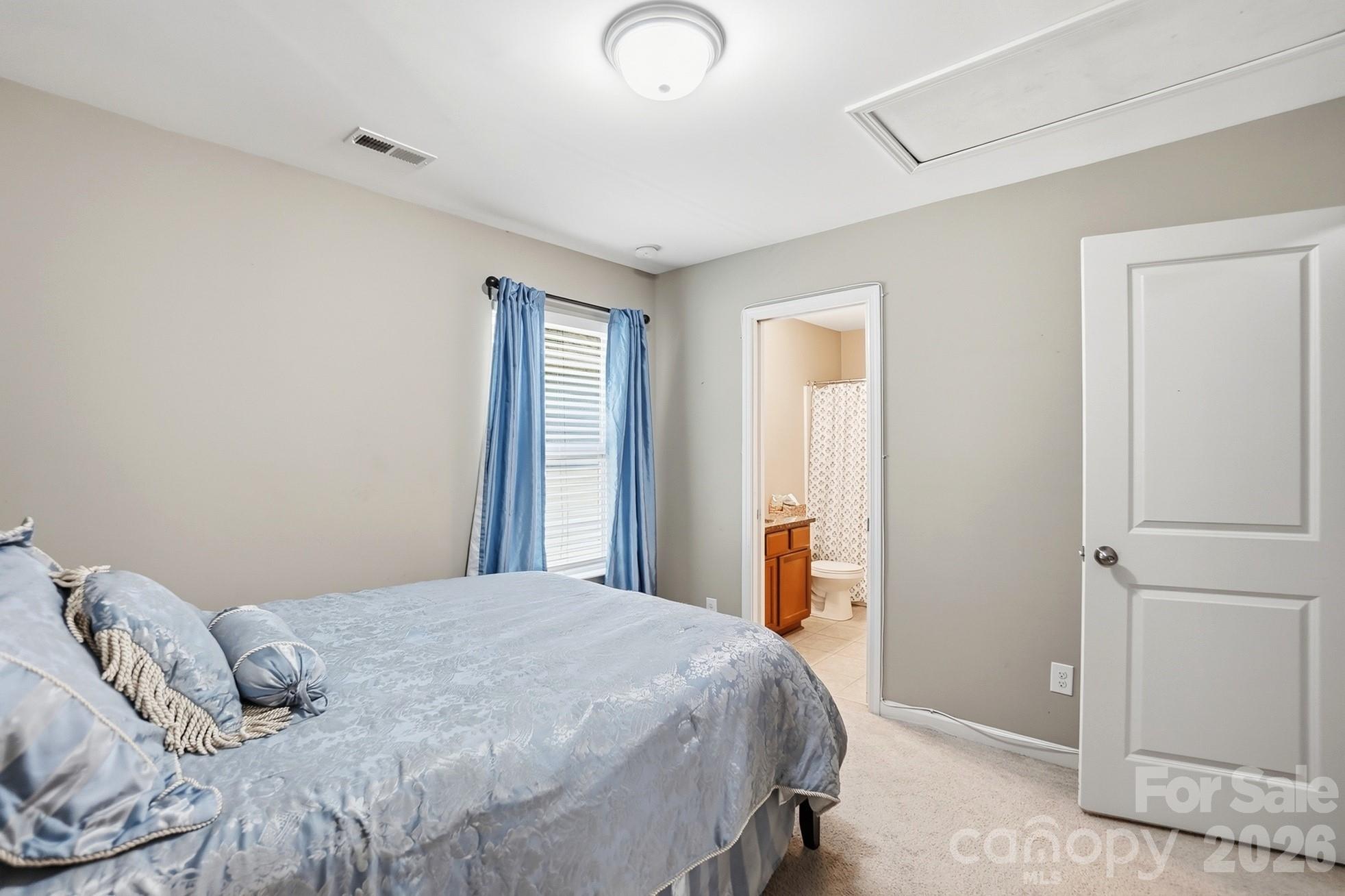 Single Family Residence at 11608 Galashiels Drive, Huntersville, photo 16 of 26