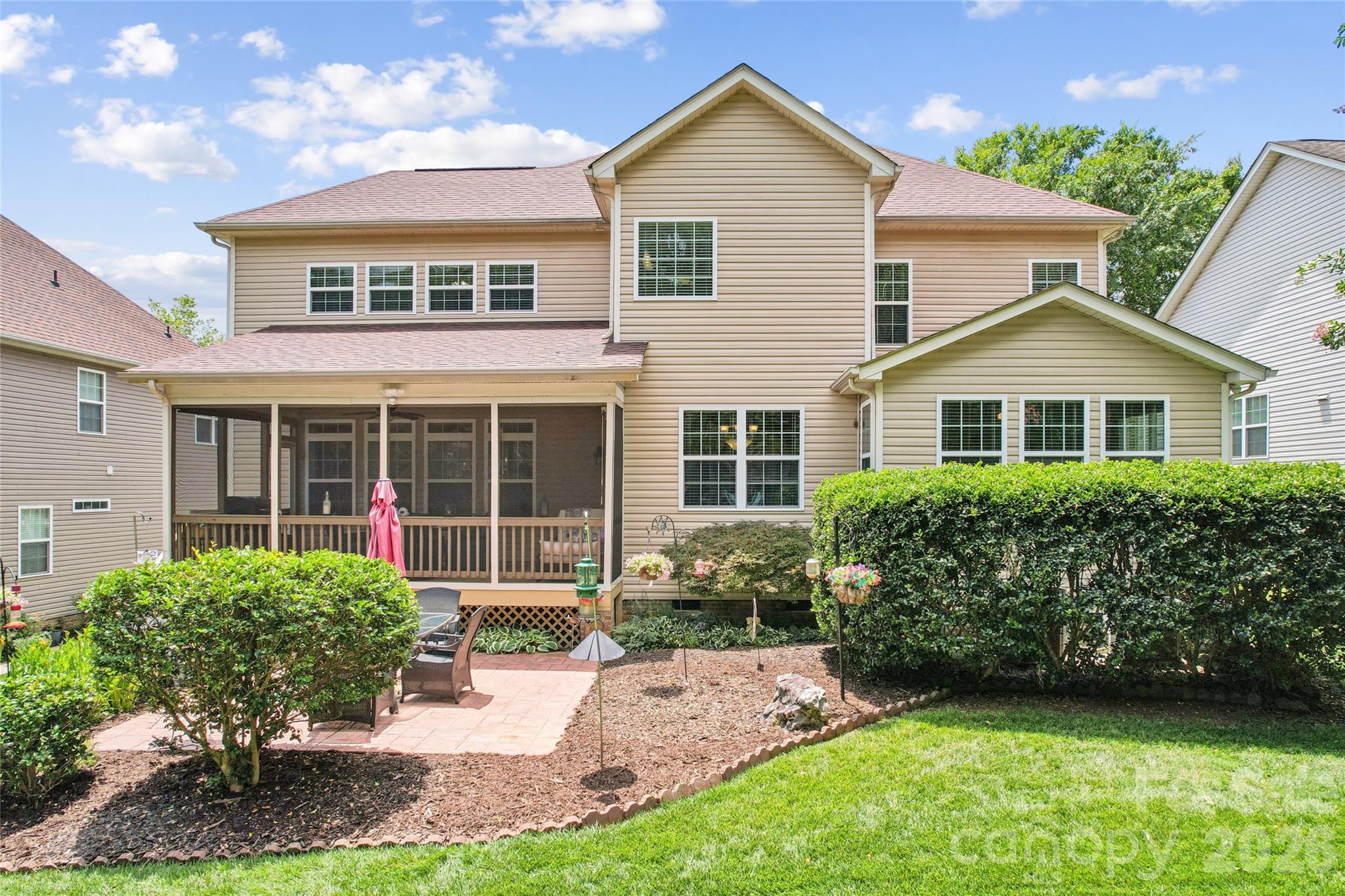 Serene backyard - 8108 Penman Springs Drive, Waxhaw