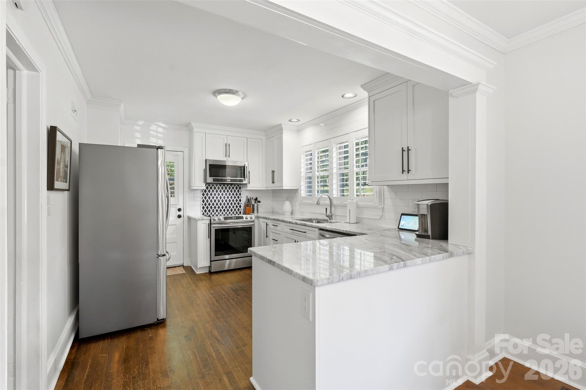 Updated Kitchen - 2201 Armstrong Park Drive, Gastonia