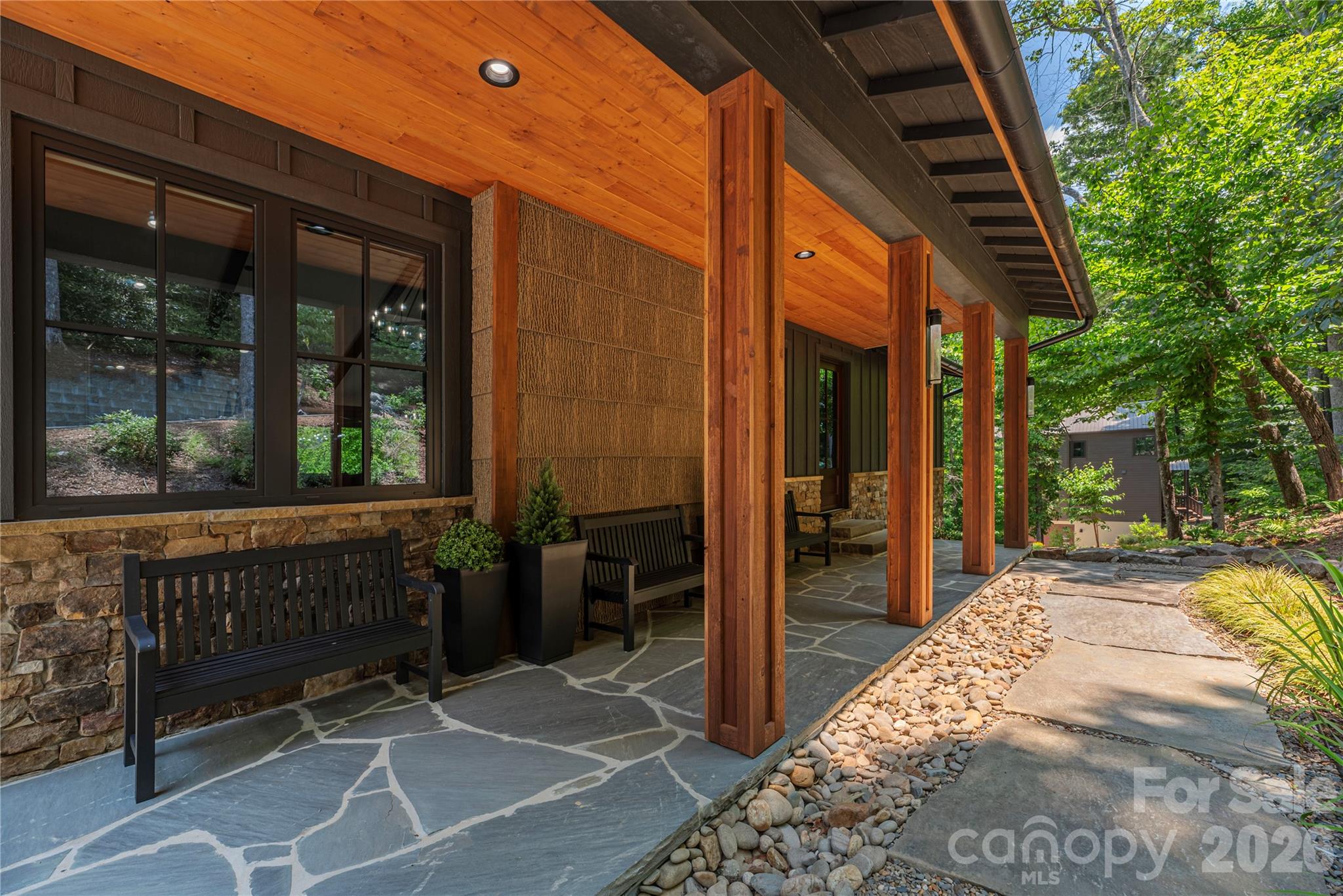 Walkway to entrance - 28 Garren View Drive, Fairview