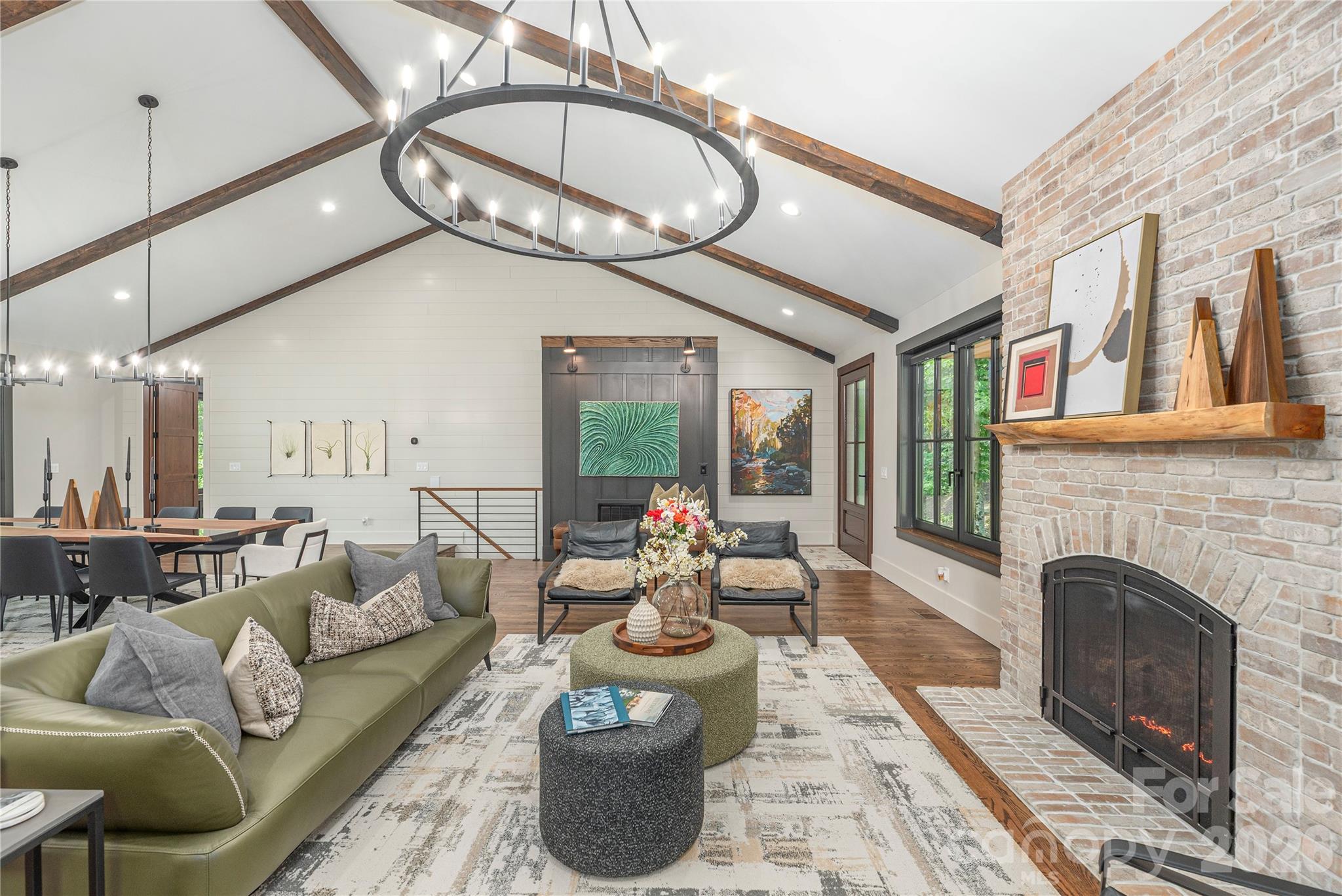 Seamless transition from living to dining space - 28 Garren View Drive, Fairview