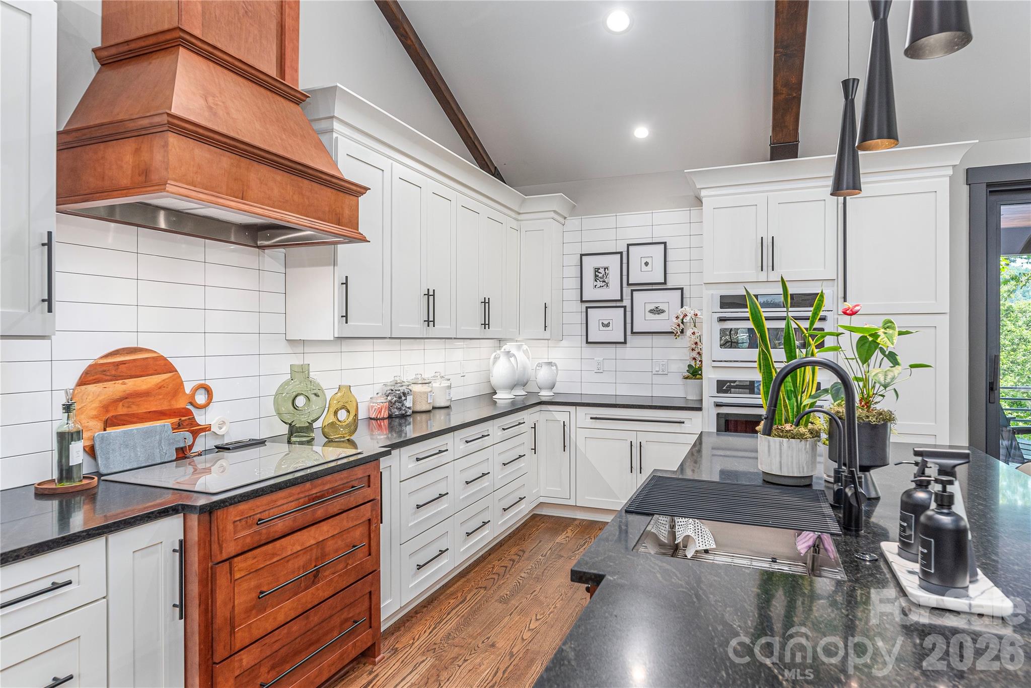 Electric Cooktop and granite countertops - 28 Garren View Drive, Fairview
