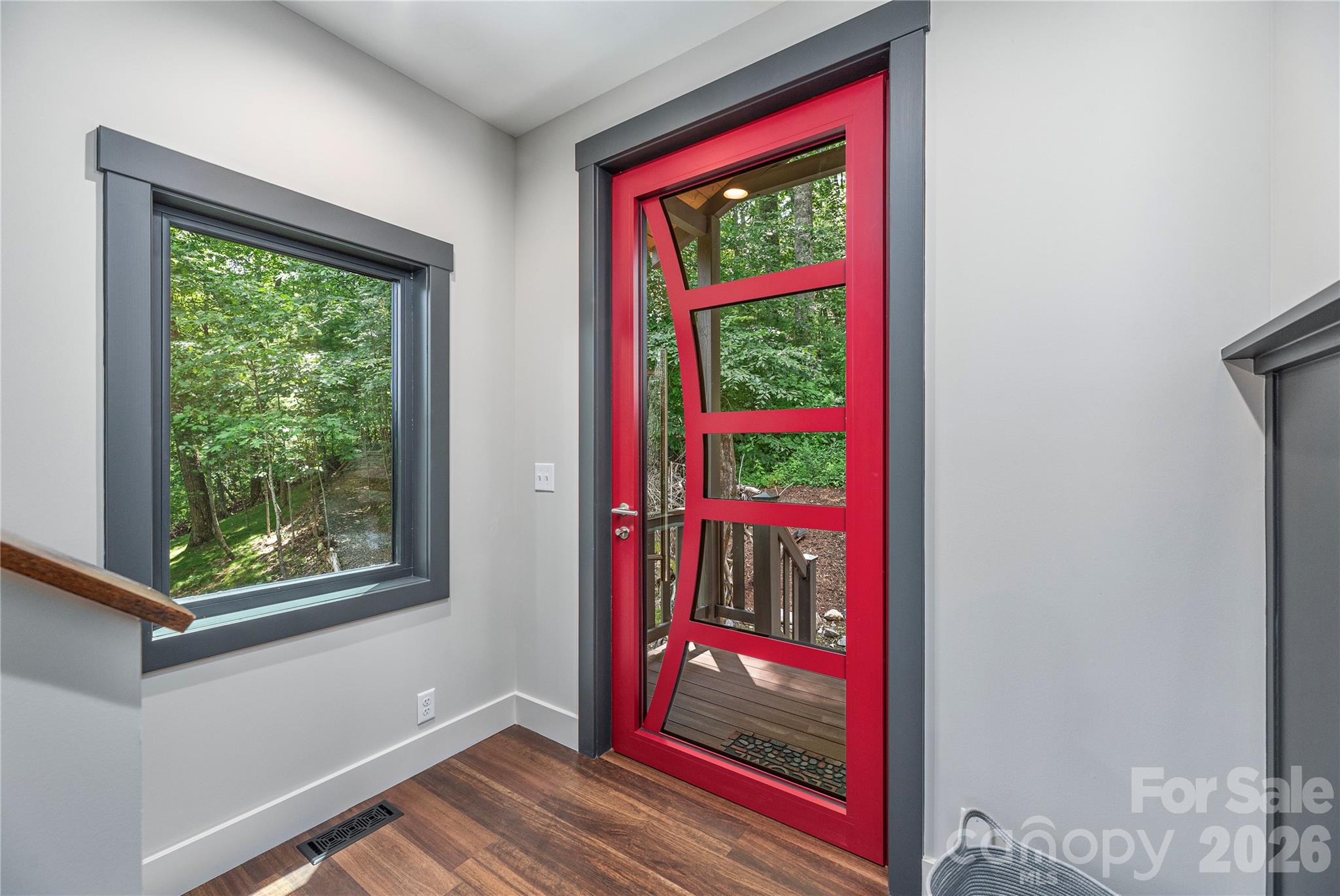 Specialty door - 28 & 30 Garren View Drive, Fairview