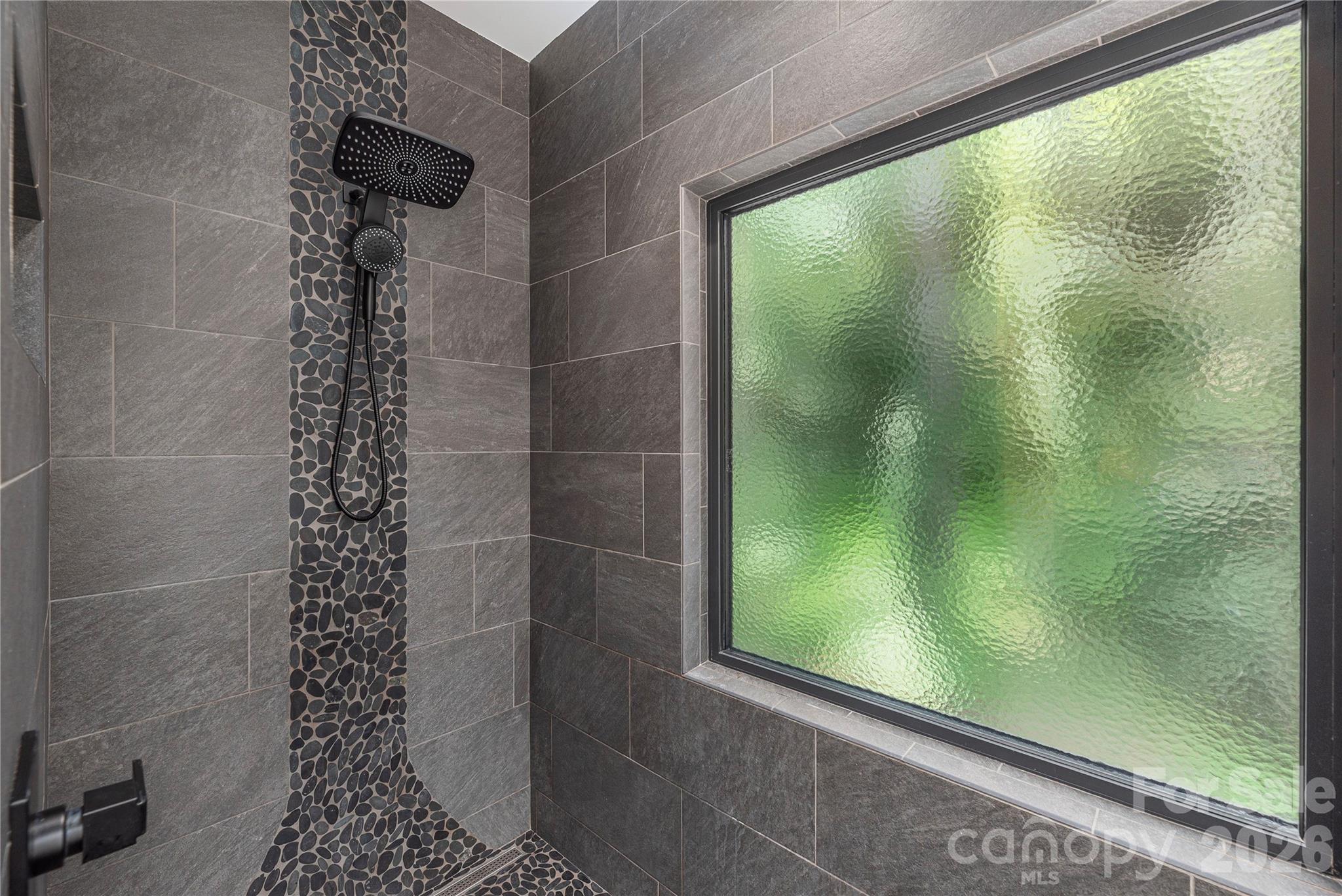 Natural stone details - 28 & 30 Garren View Drive, Fairview