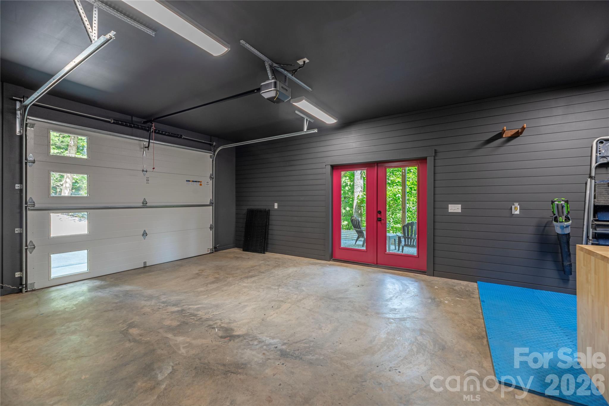 Side door or garage door entry - 28 & 30 Garren View Drive, Fairview