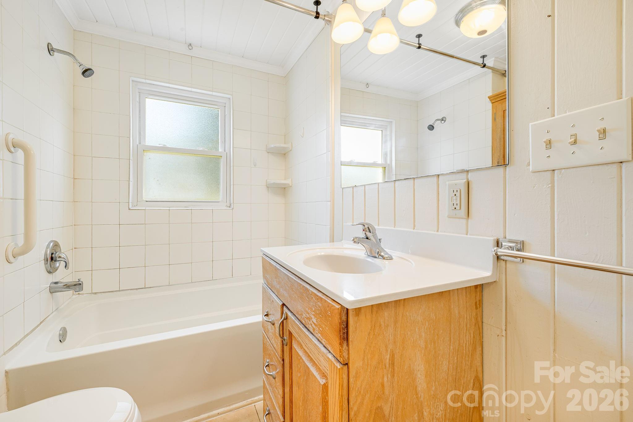 Full Bath - 111 Bible School Road, Lake Lure