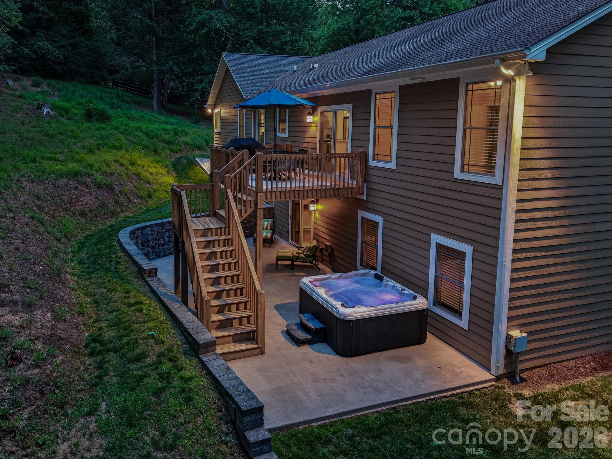 Great for a relaxing evening in the hot tub with a beautiful sunset after work ! - 290 Sweetwater Hills Drive, Hendersonville