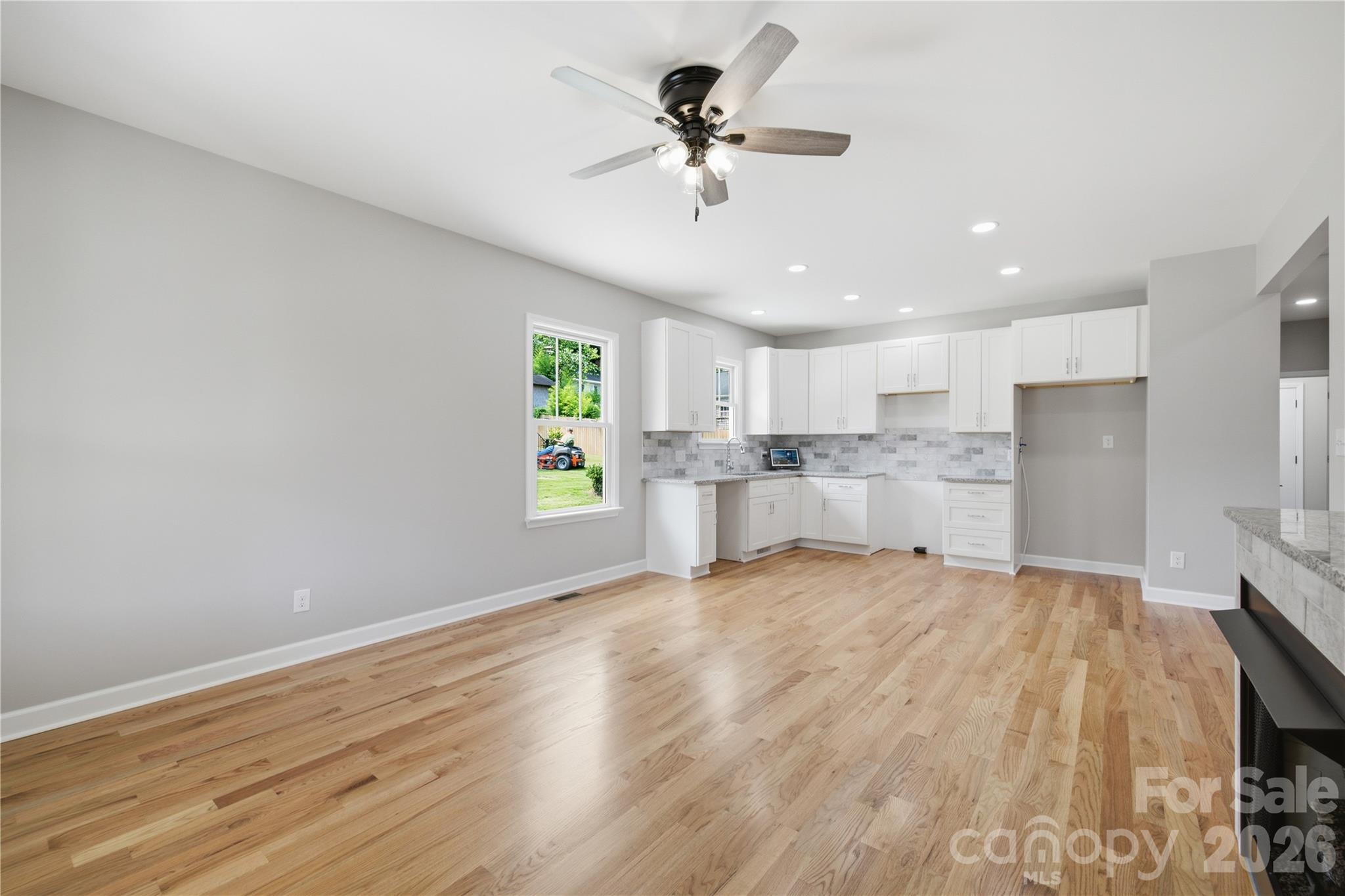 kitchen living area - 404 Williamson Street, Fort Mill