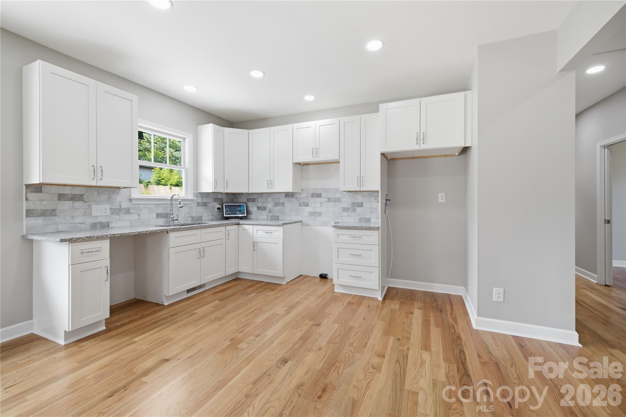 kitchen area - 404 Williamson Street, Fort Mill