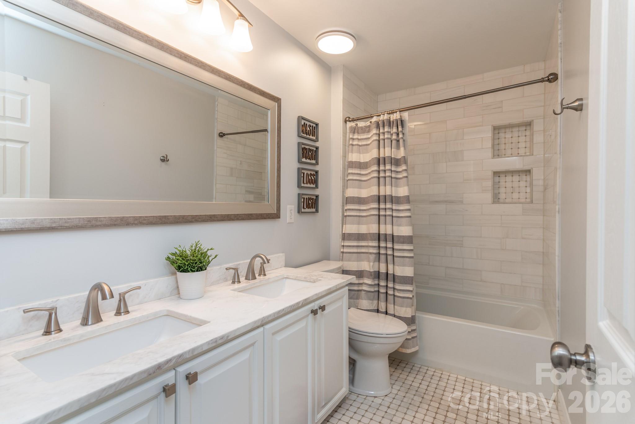 Guest Bathroom - 130 Haddington Place, Mooresville