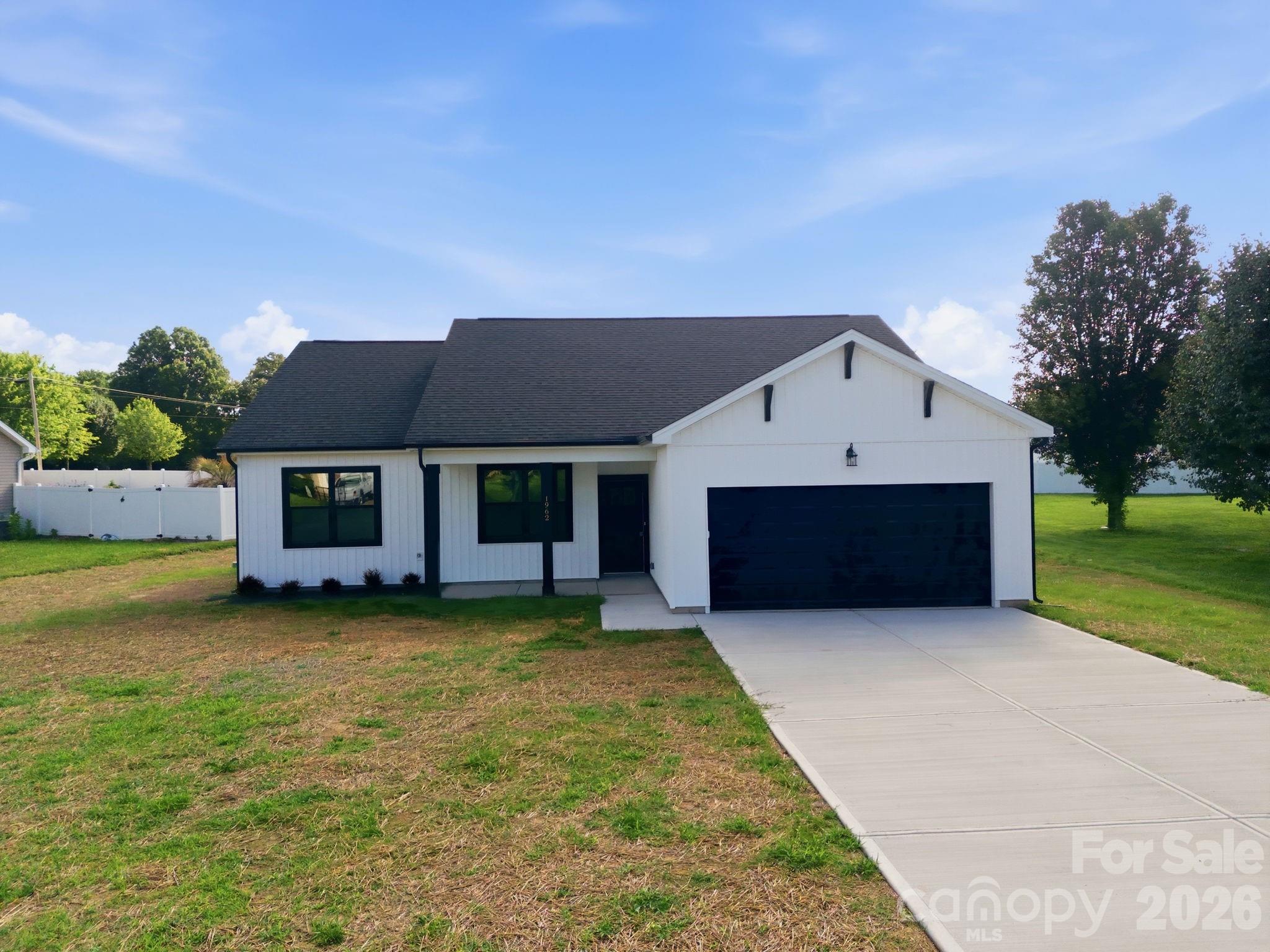 Single Family Residence at 1962 Redwood Drive, Oakboro, photo 4 of 43