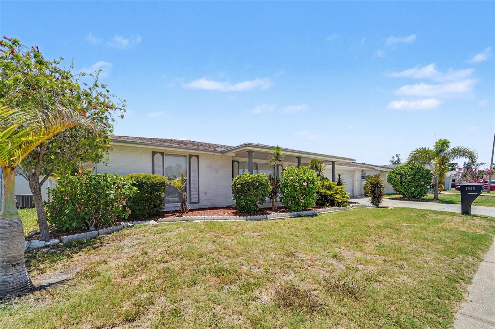 7006 MAPLEHURST DR