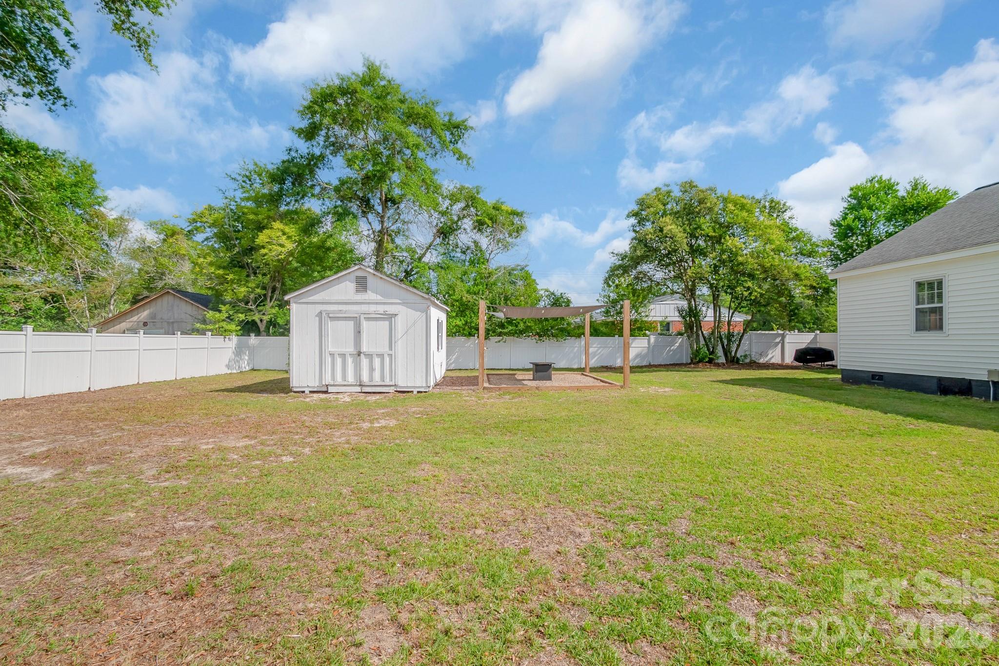 Single Family Residence at 316 S Matson Street, Kershaw, photo 4 of 45