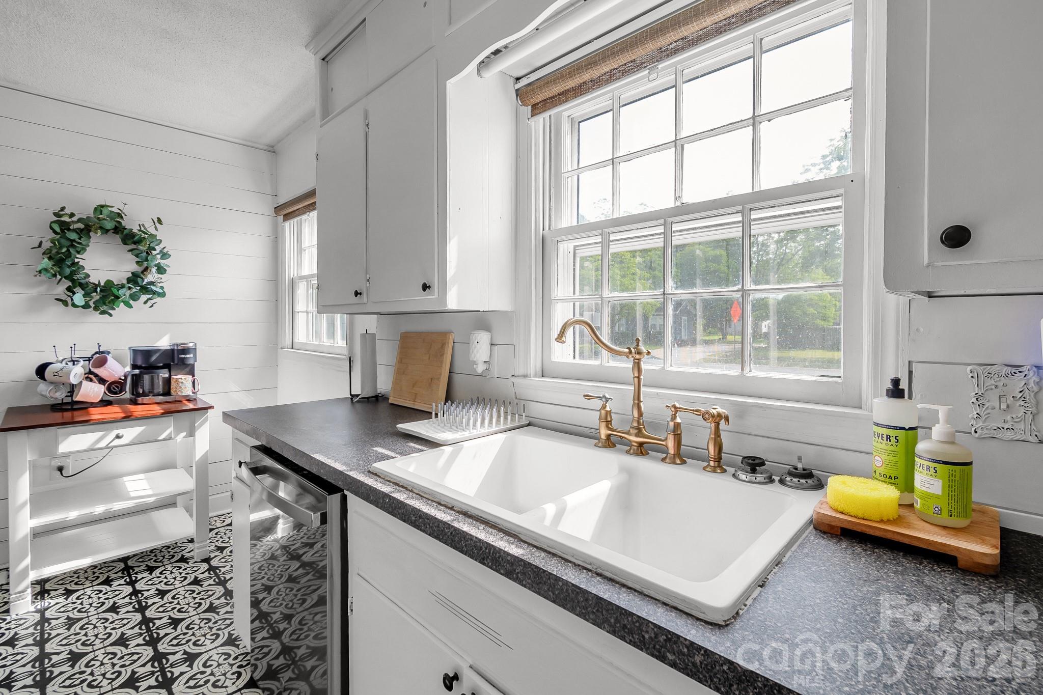 Single Family Residence at 316 S Matson Street, Kershaw, photo 20 of 45