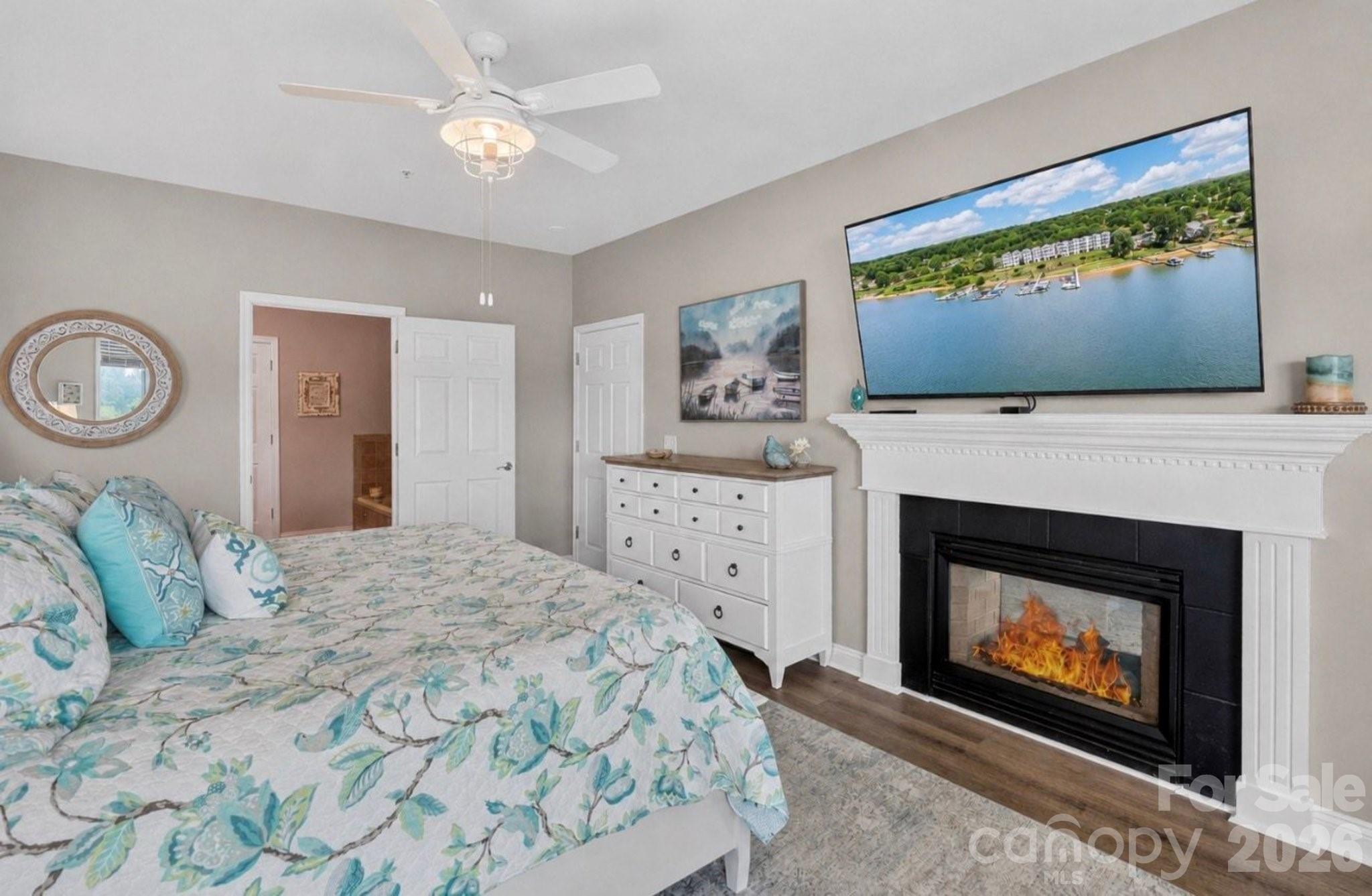 Condominium at 637 Williamson Road, Mooresville, photo 17 of 35