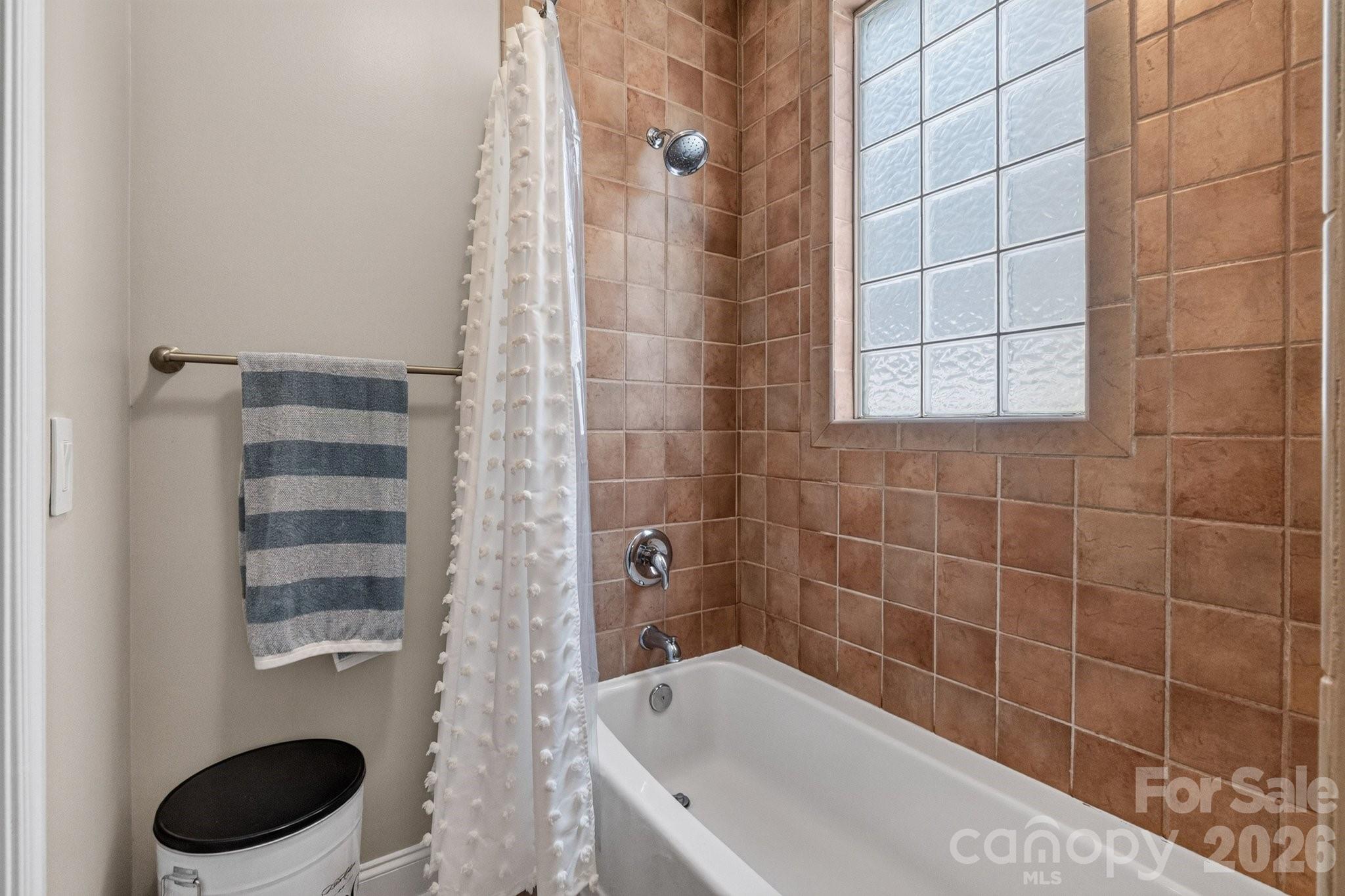 Condominium at 637 Williamson Road, Mooresville, photo 25 of 35