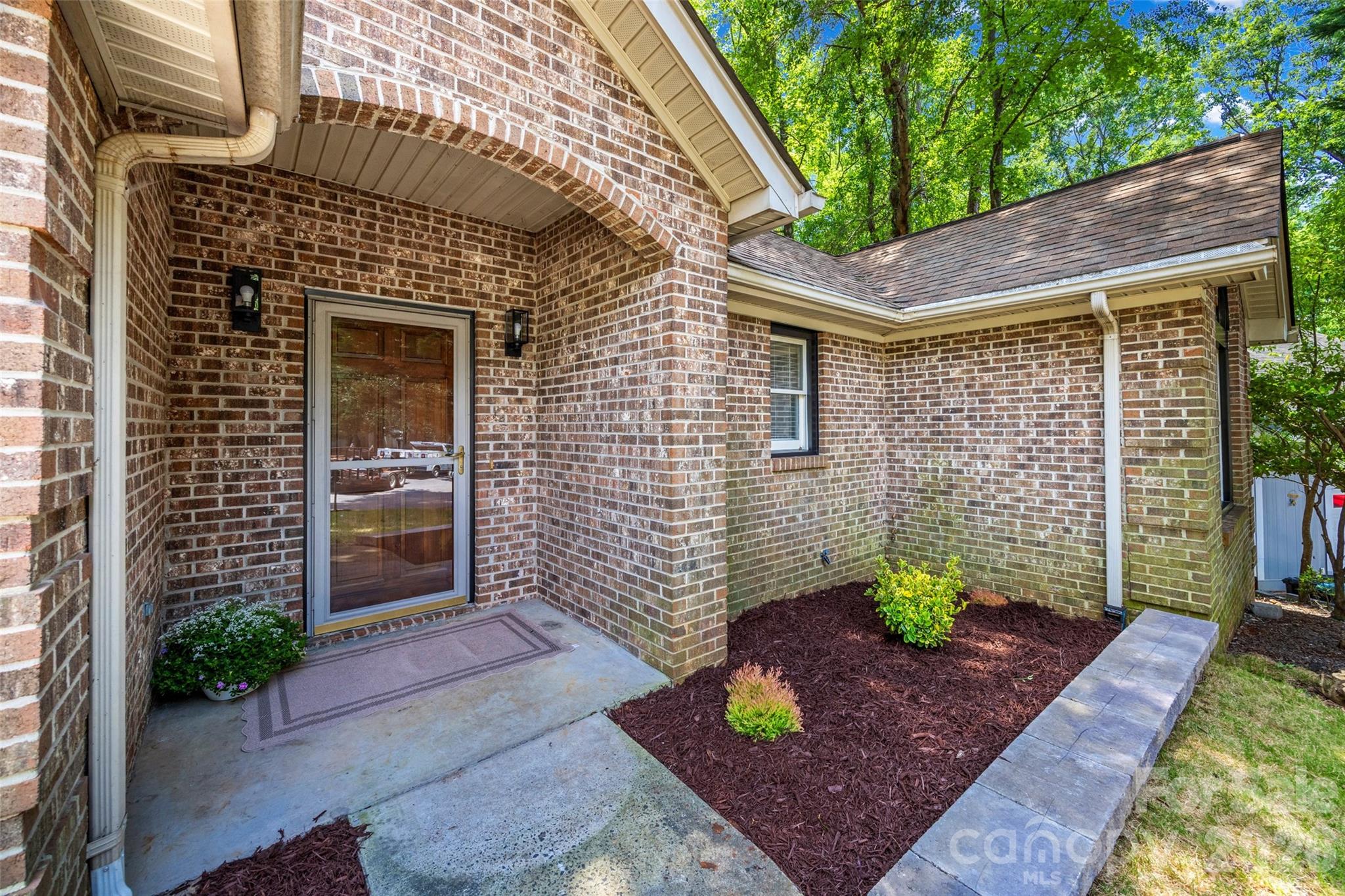 Single Family Residence at 5053 Suwarrow Court, Tega Cay, photo 2 of 38