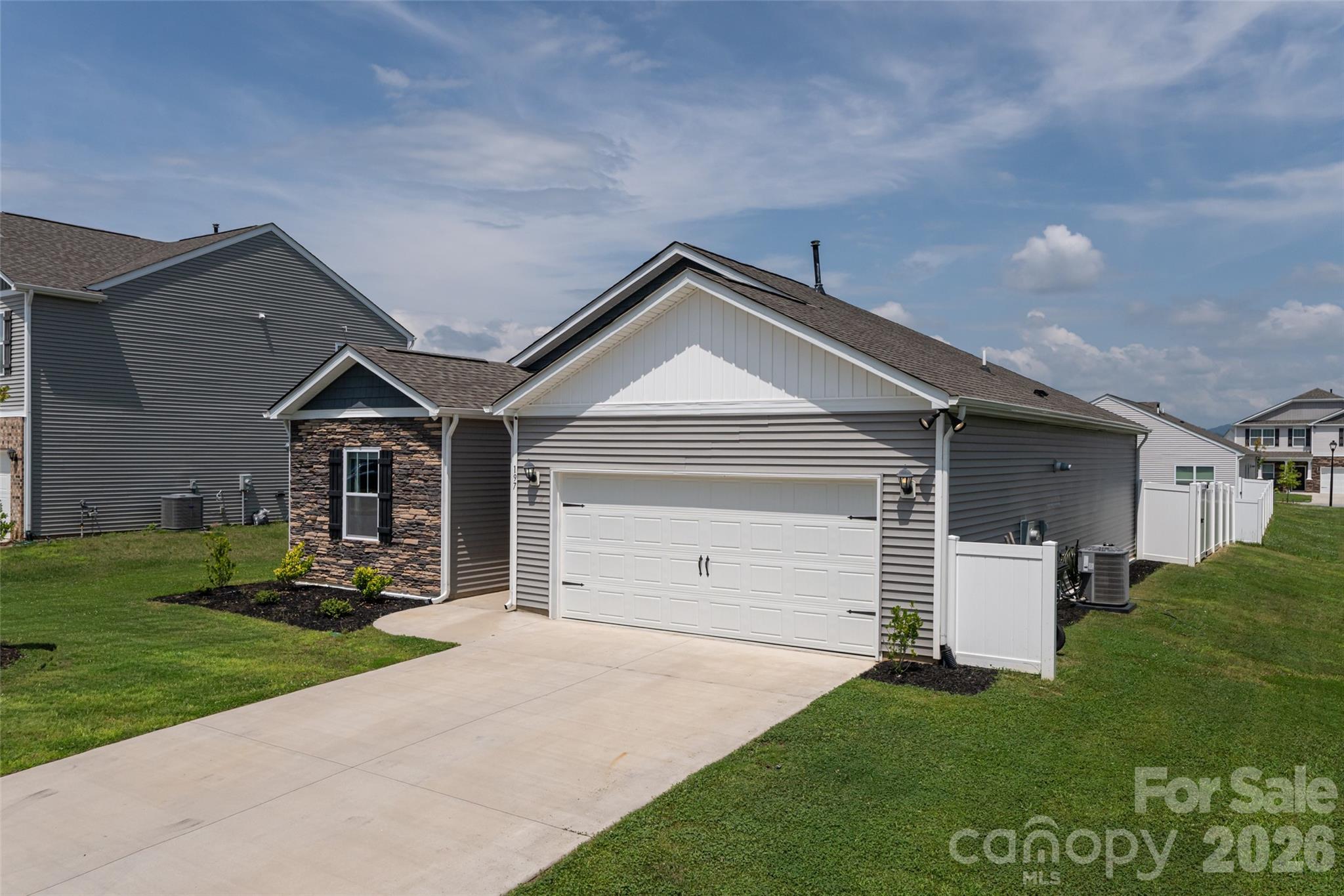 2 car garage - 197 Wheatfield Road, Fletcher
